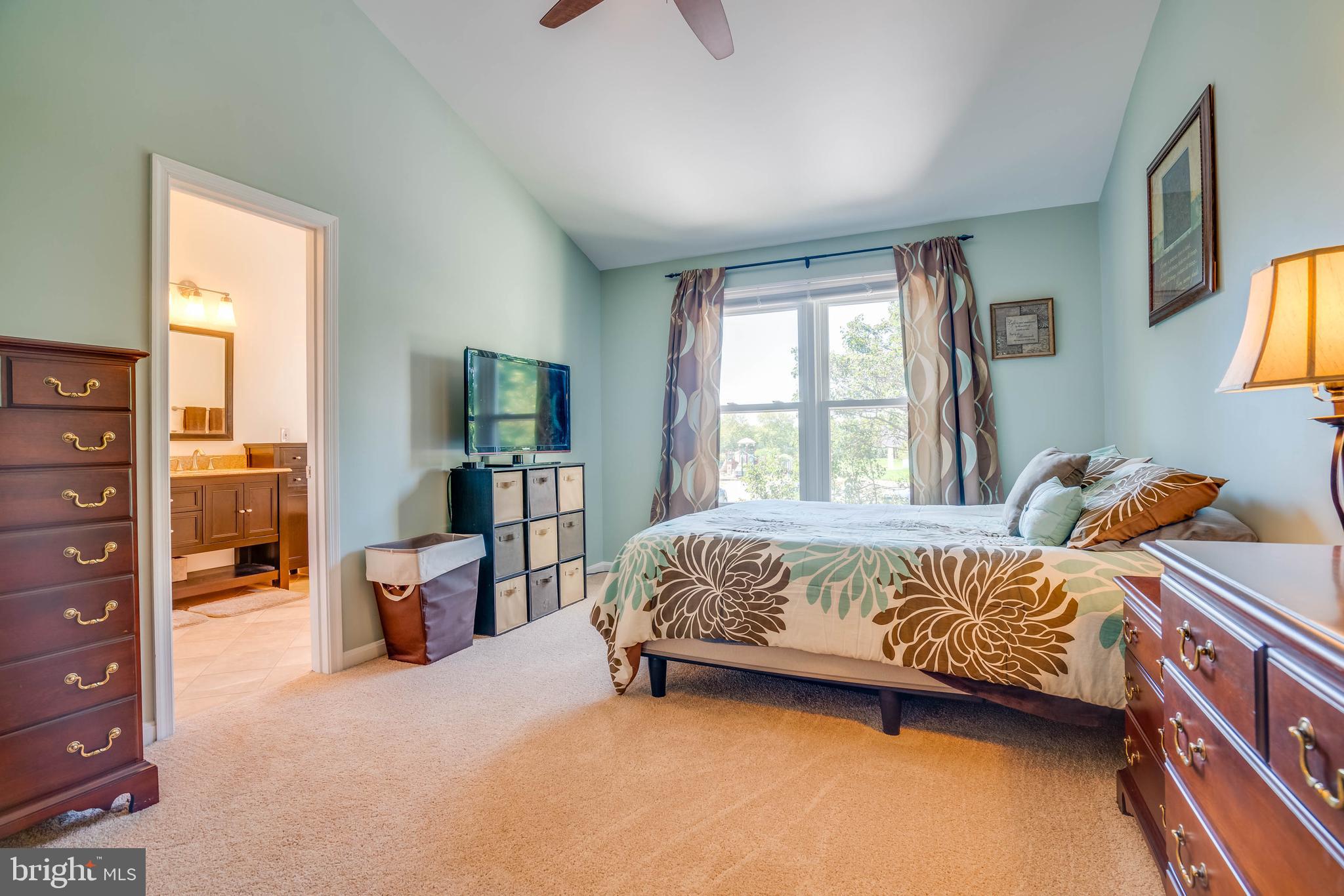 ASHBURN FARM - Residential