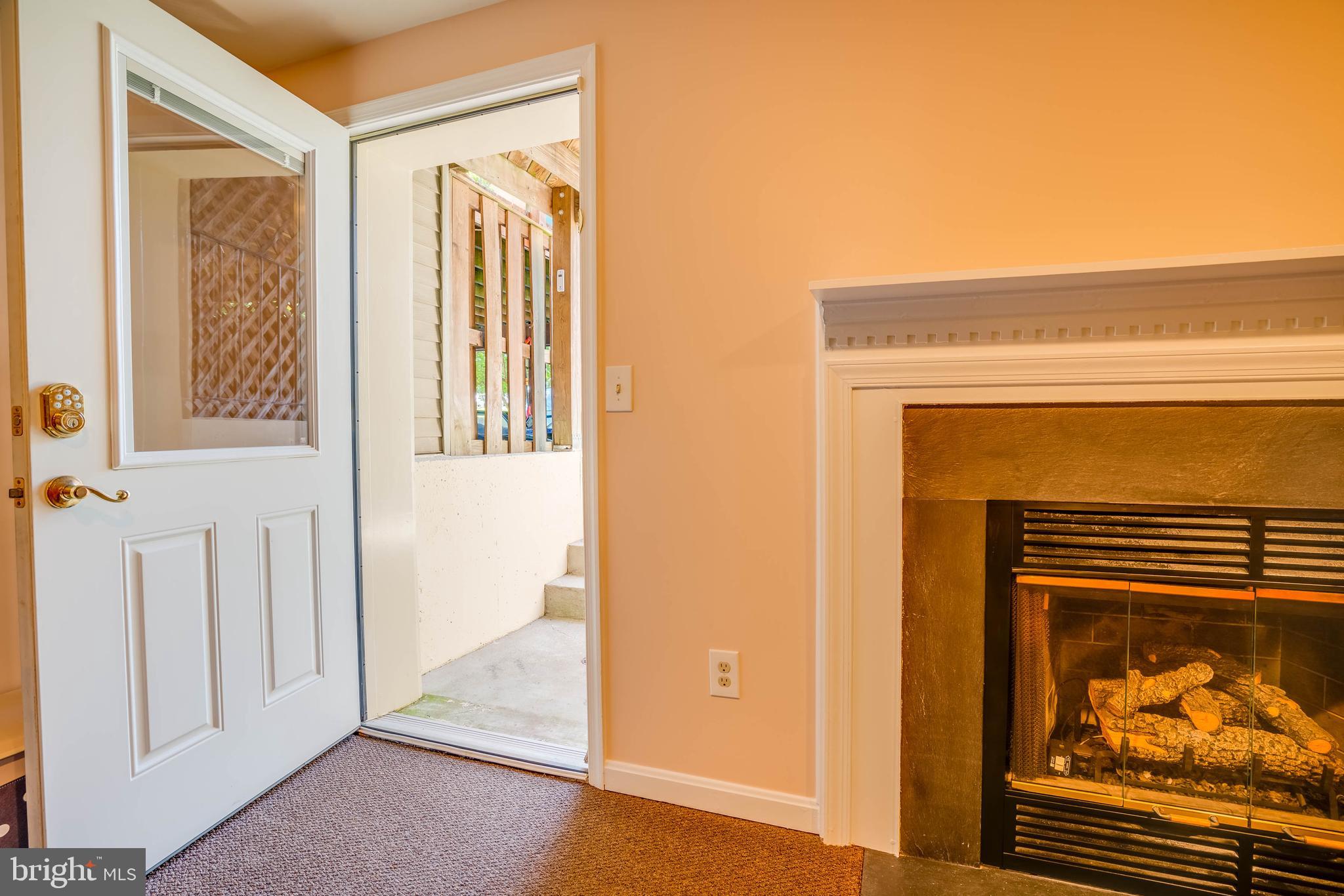 ASHBURN FARM - Residential