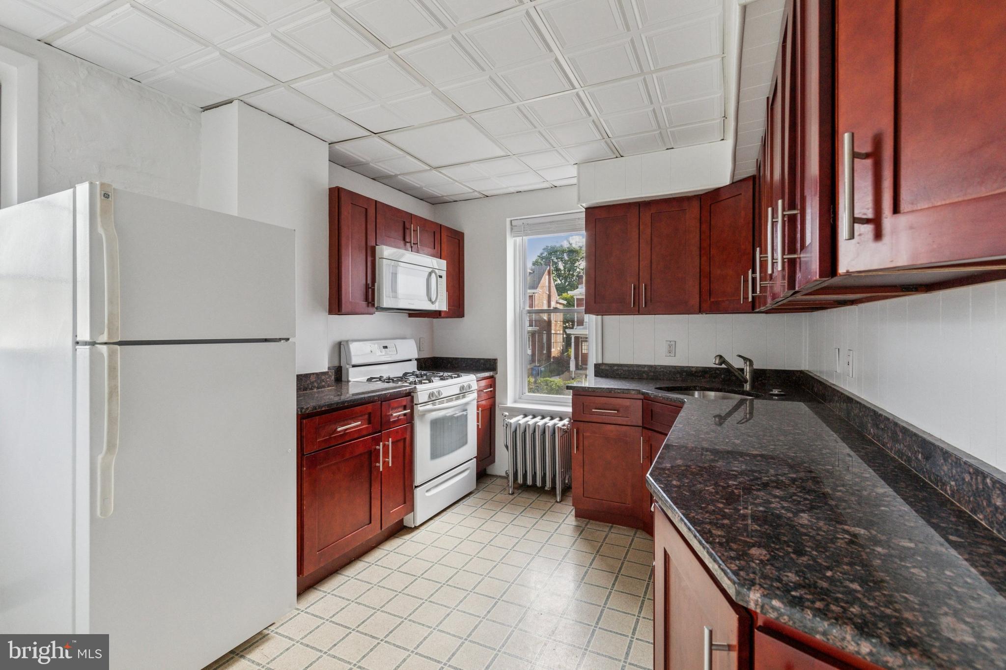 ROXBOROUGH - Residential Lease