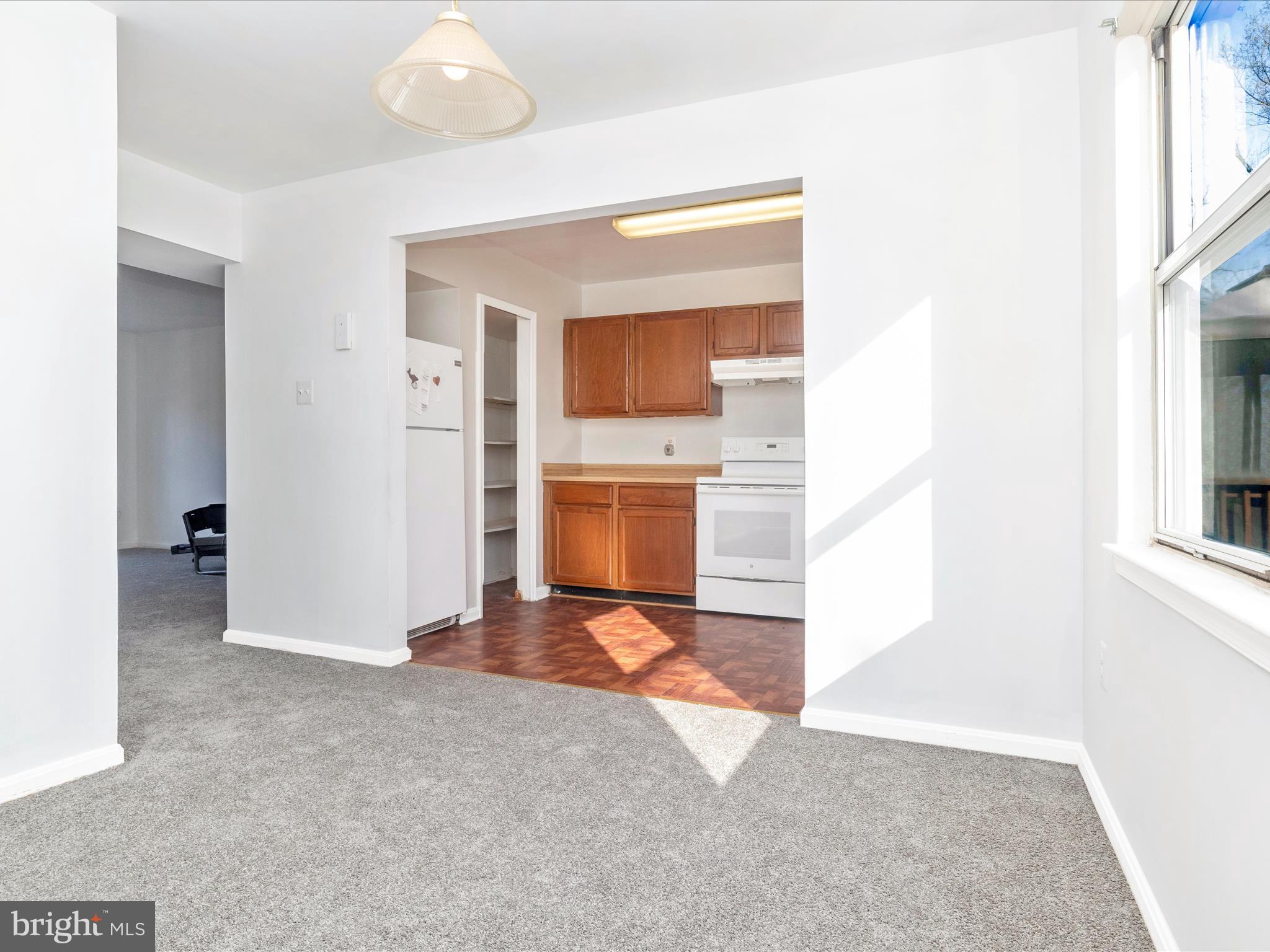 LONDON WOODS - Residential