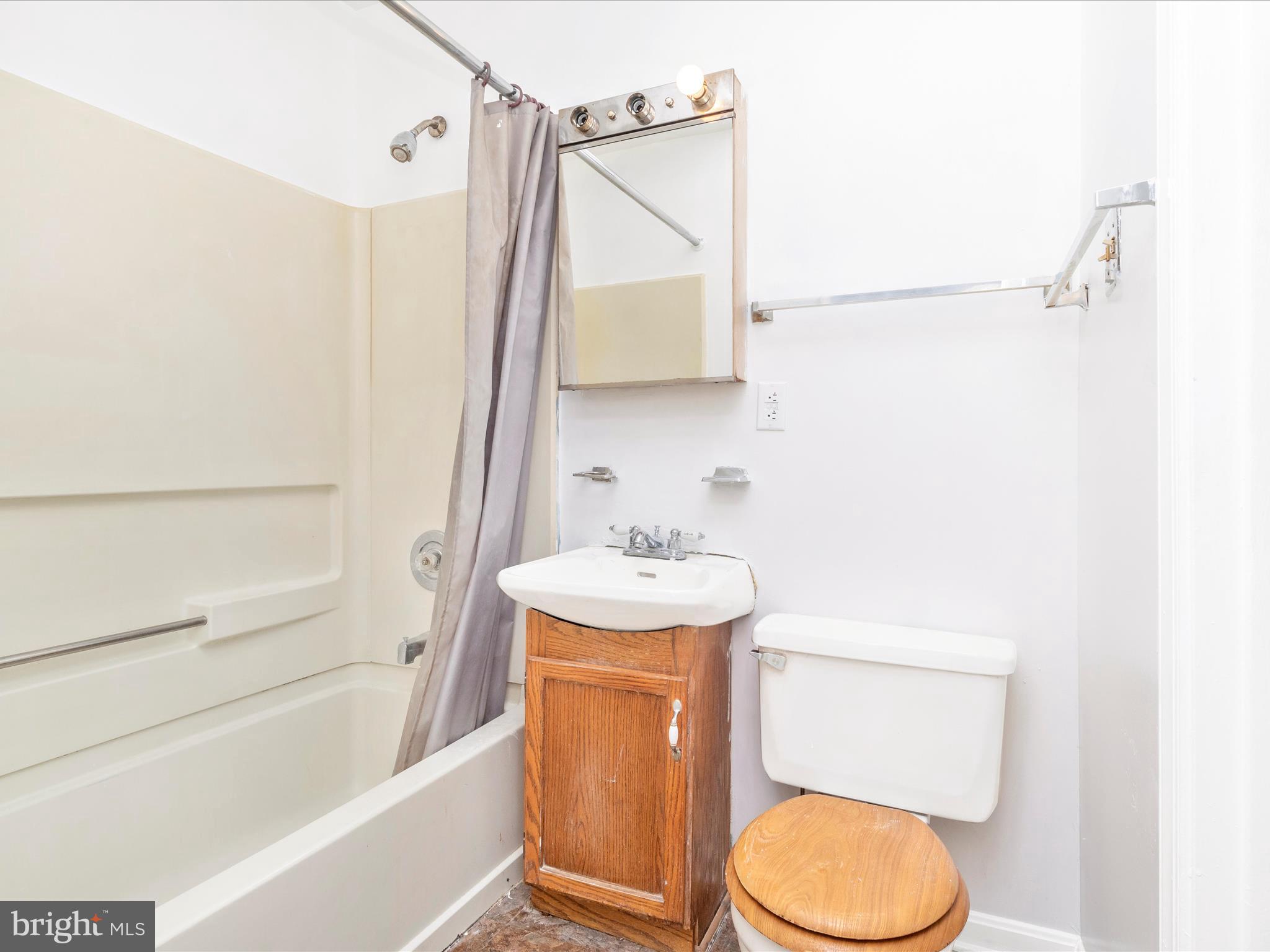 LONDON WOODS - Residential