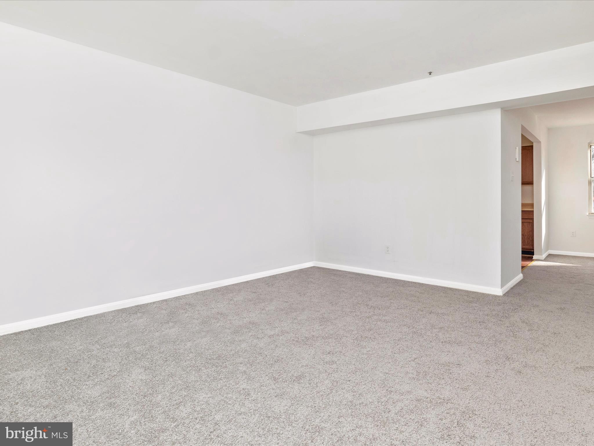 LONDON WOODS - Residential