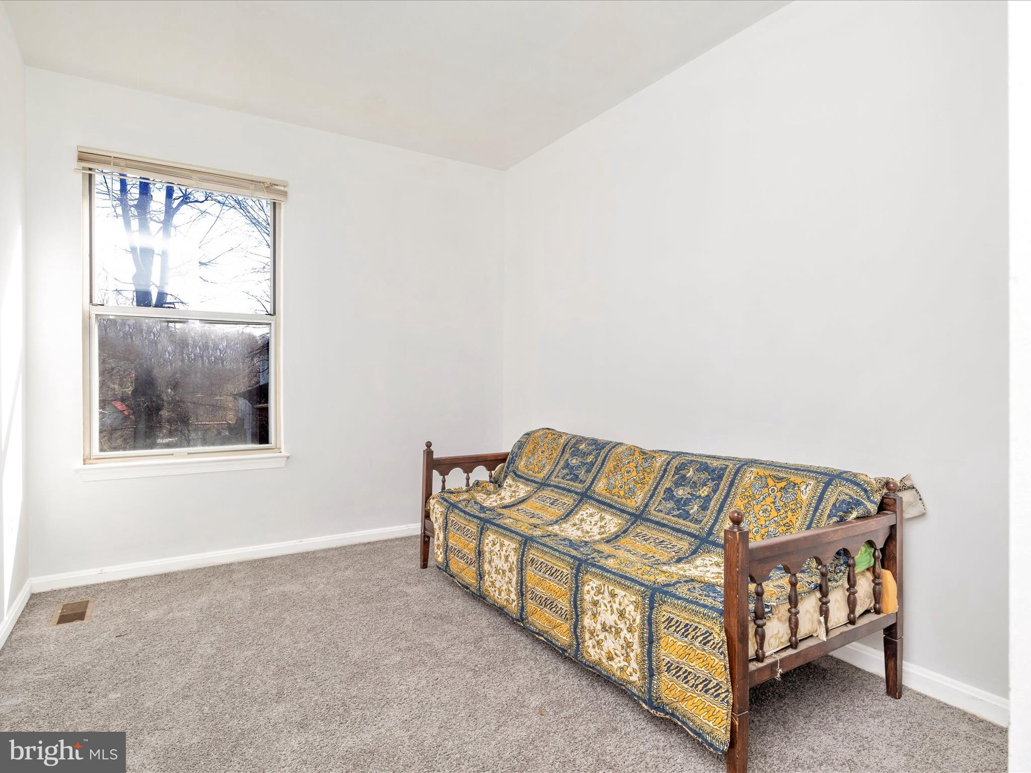 LONDON WOODS - Residential