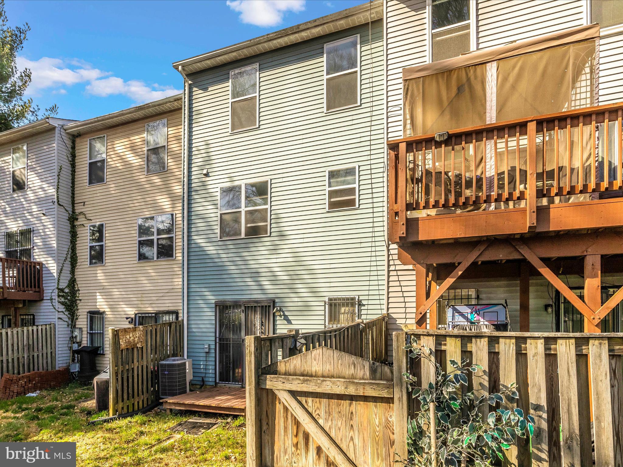 LONDON WOODS - Residential