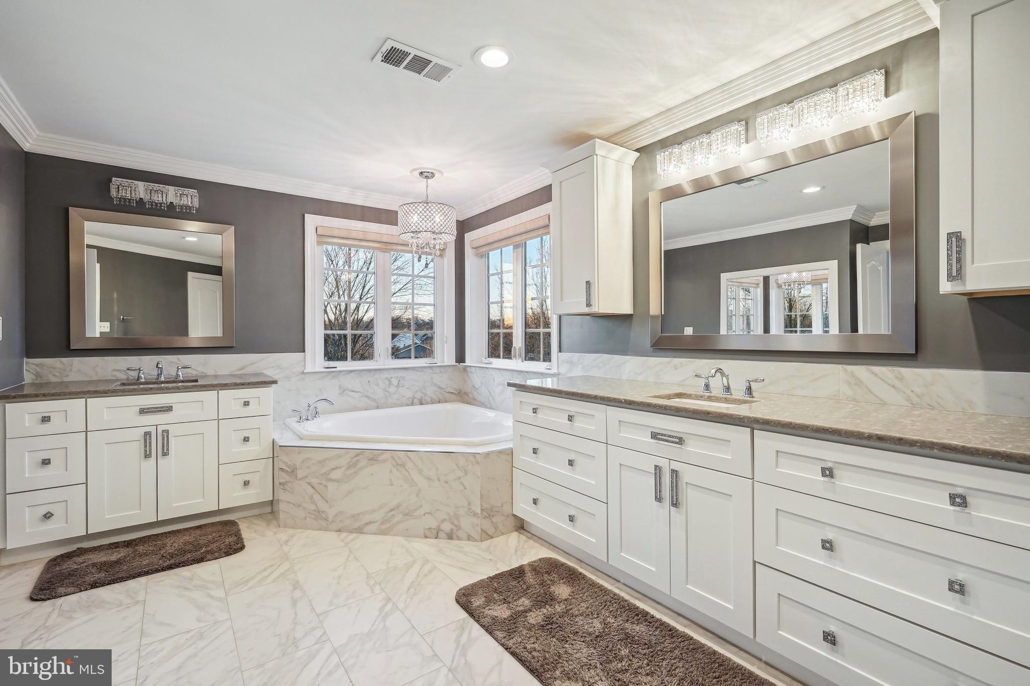 BROADLANDS SOUTH - Residential