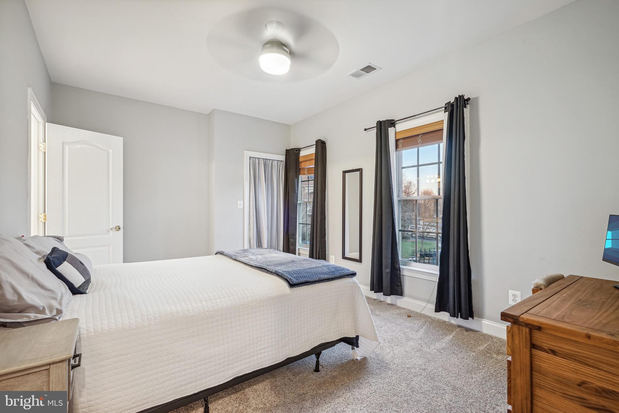 BROADLANDS SOUTH - Residential