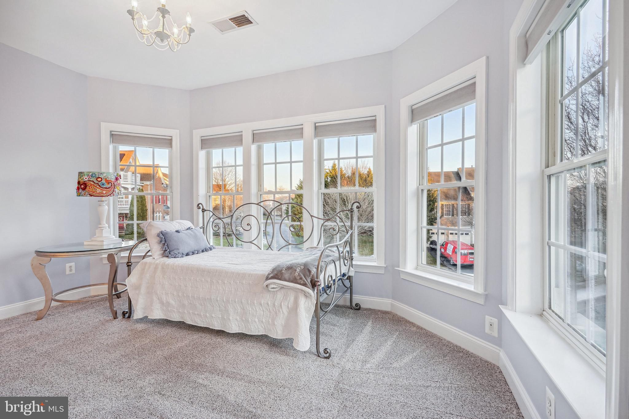 BROADLANDS SOUTH - Residential