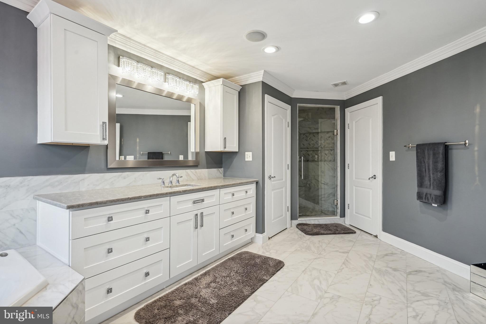 BROADLANDS SOUTH - Residential