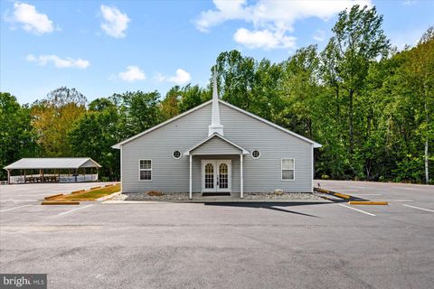 Photo of 22114 Carters Gate Road, RUTHER GLEN, VA 22546 (MLS # VACV2010186)