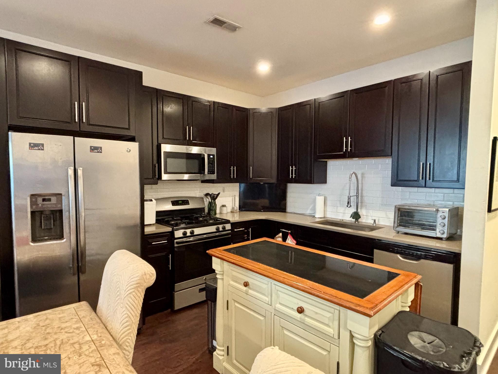 OLDE KENSINGTON - Residential