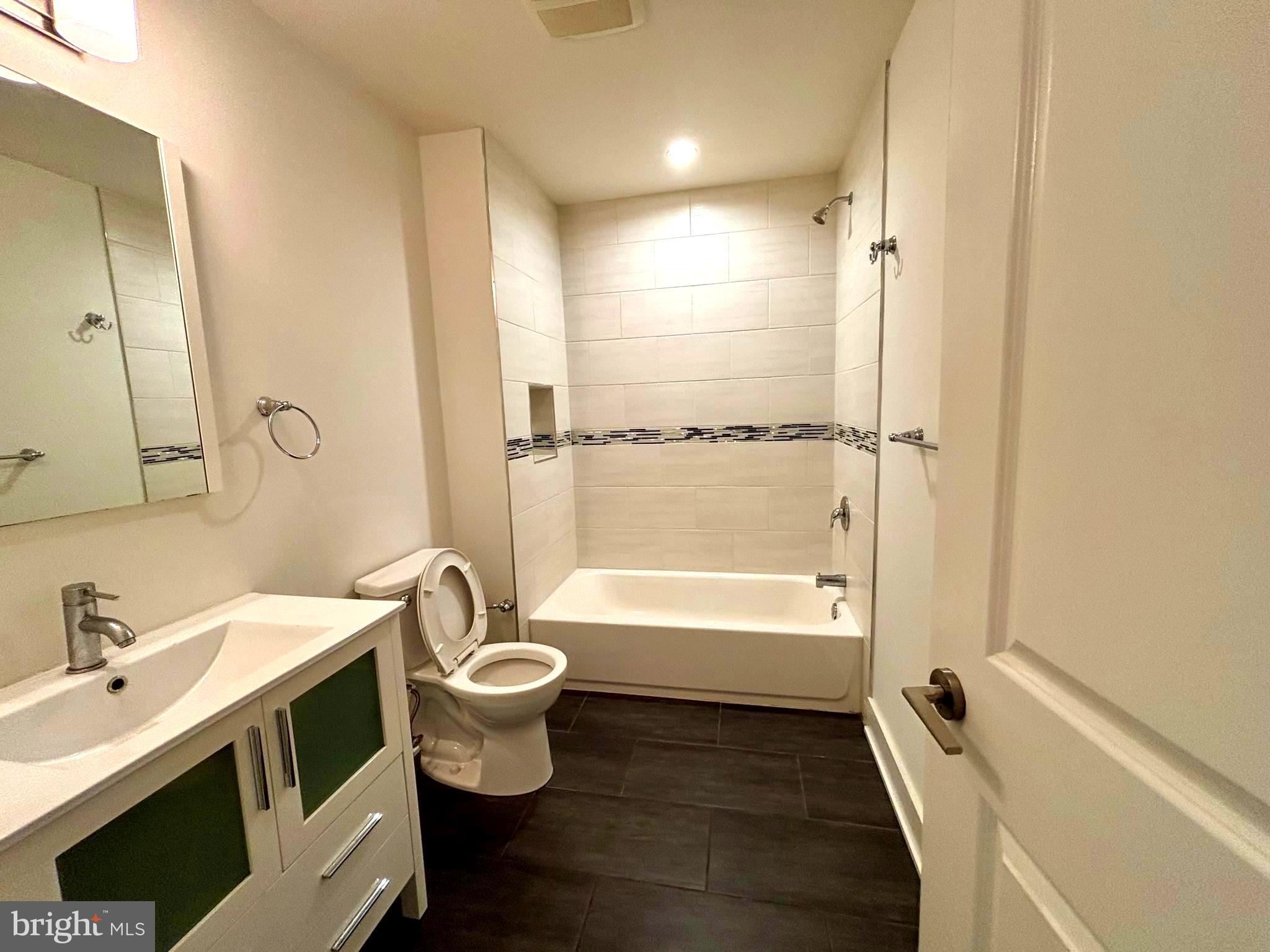 OLDE KENSINGTON - Residential