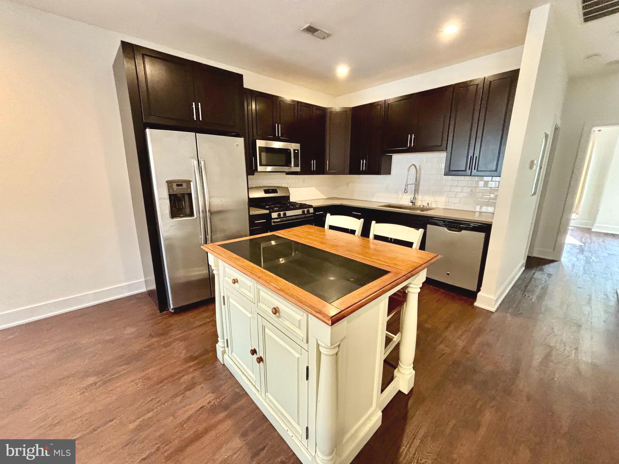 OLDE KENSINGTON - Residential