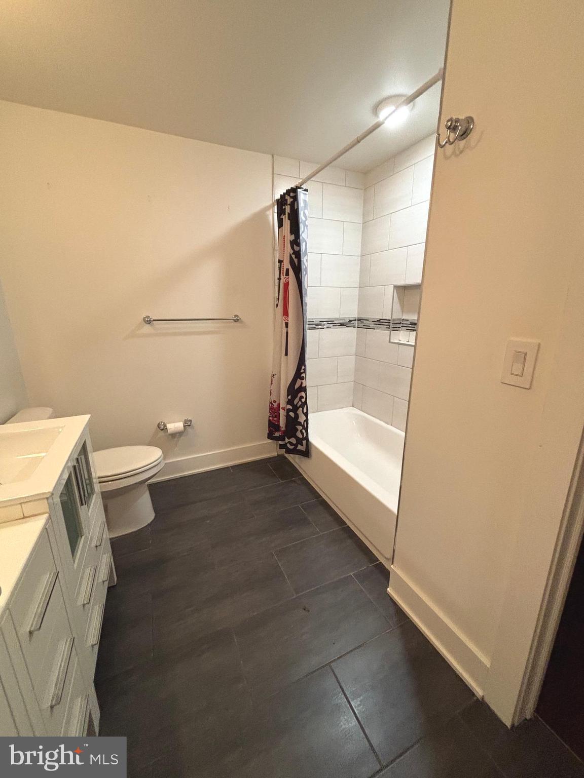 OLDE KENSINGTON - Residential