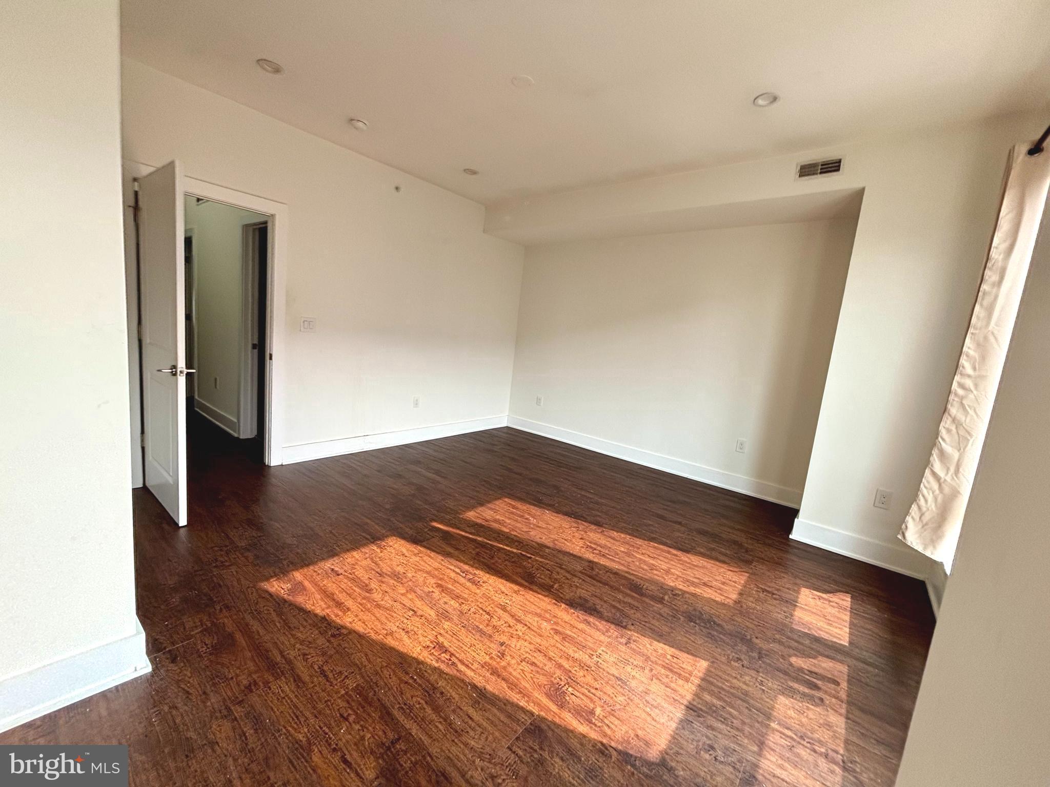 OLDE KENSINGTON - Residential