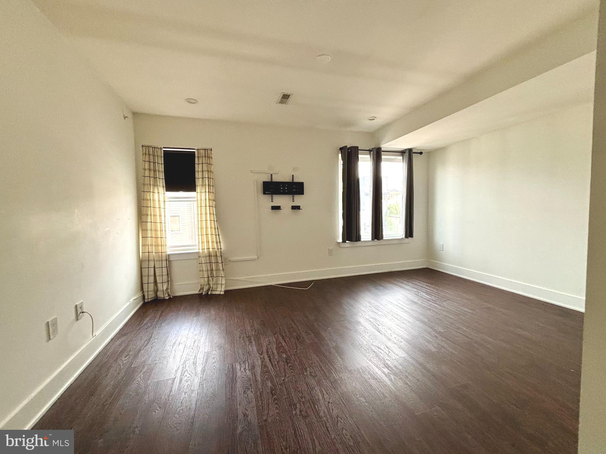 OLDE KENSINGTON - Residential