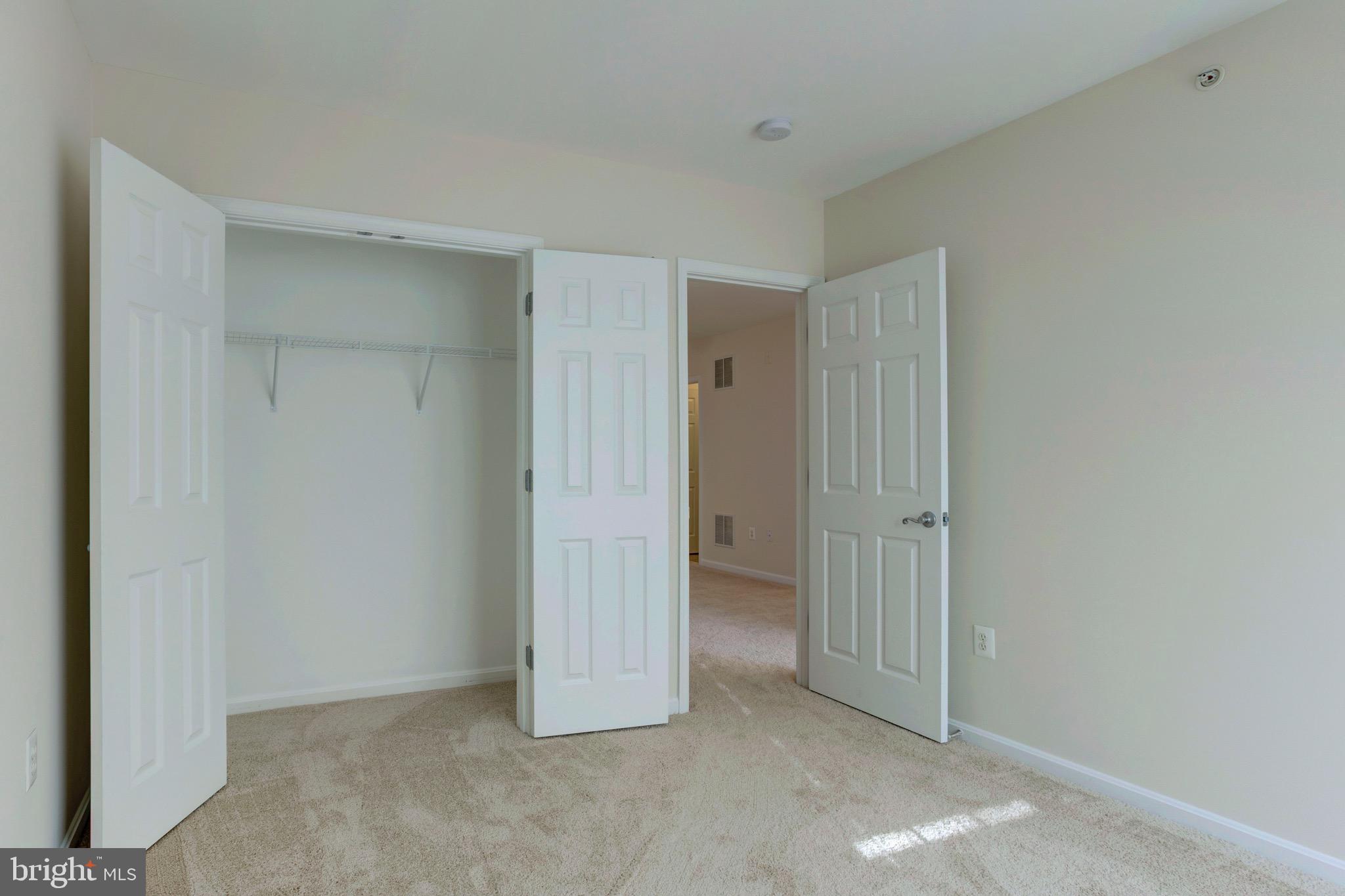 THE COMMONS ON WILLIAM SQUARE - Residential