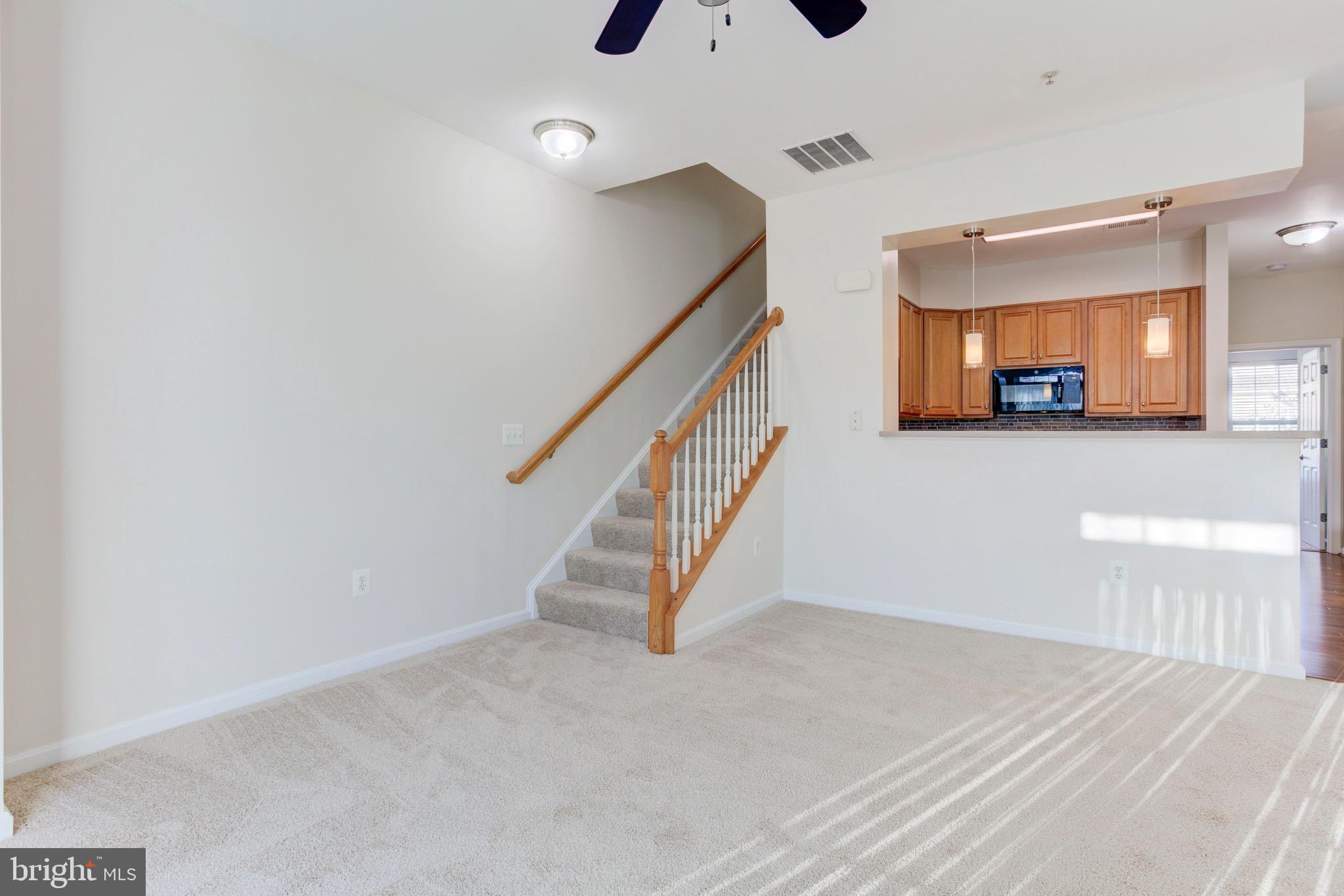 THE COMMONS ON WILLIAM SQUARE - Residential