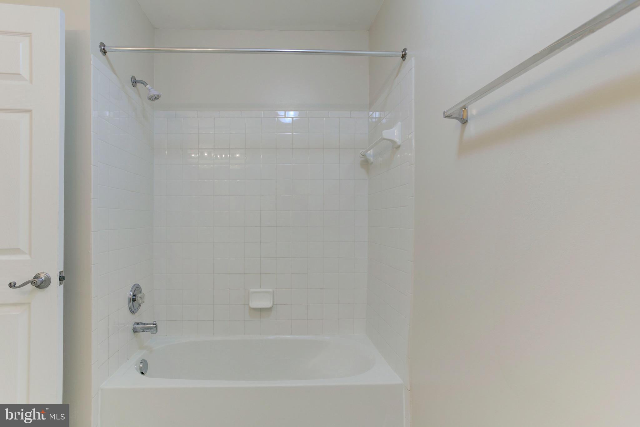 THE COMMONS ON WILLIAM SQUARE - Residential