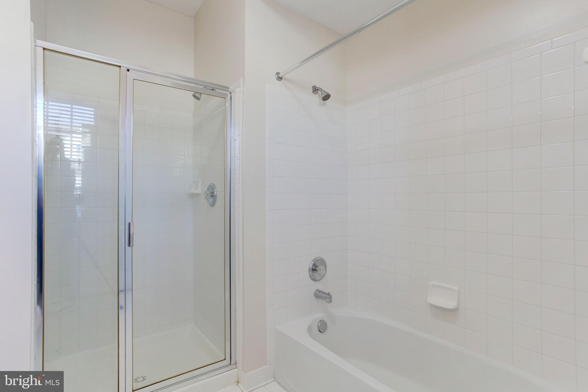 THE COMMONS ON WILLIAM SQUARE - Residential