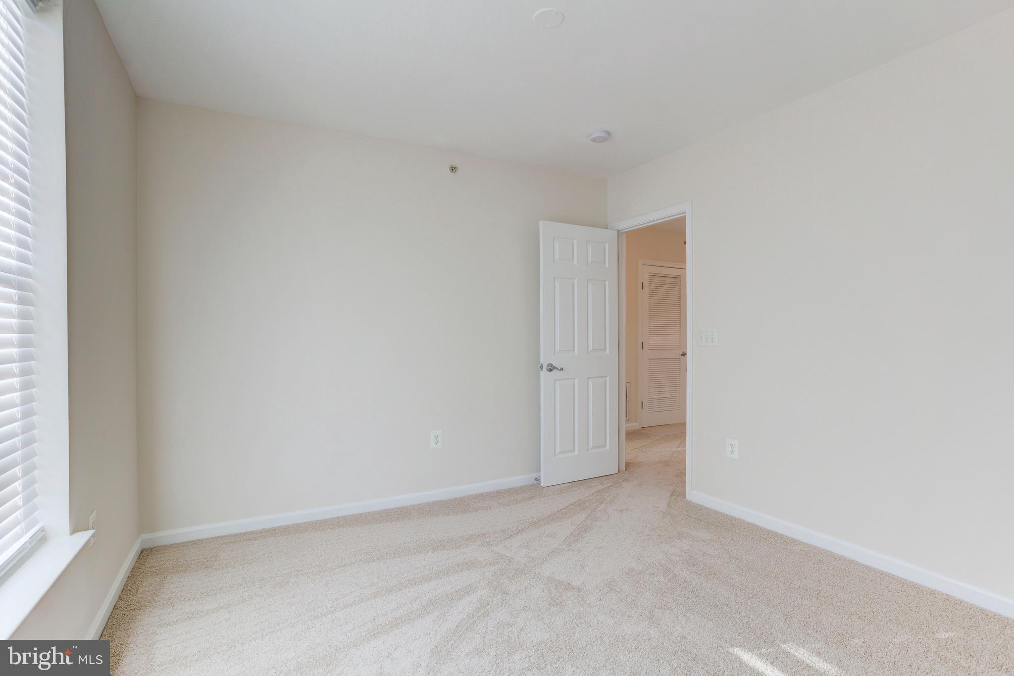 THE COMMONS ON WILLIAM SQUARE - Residential