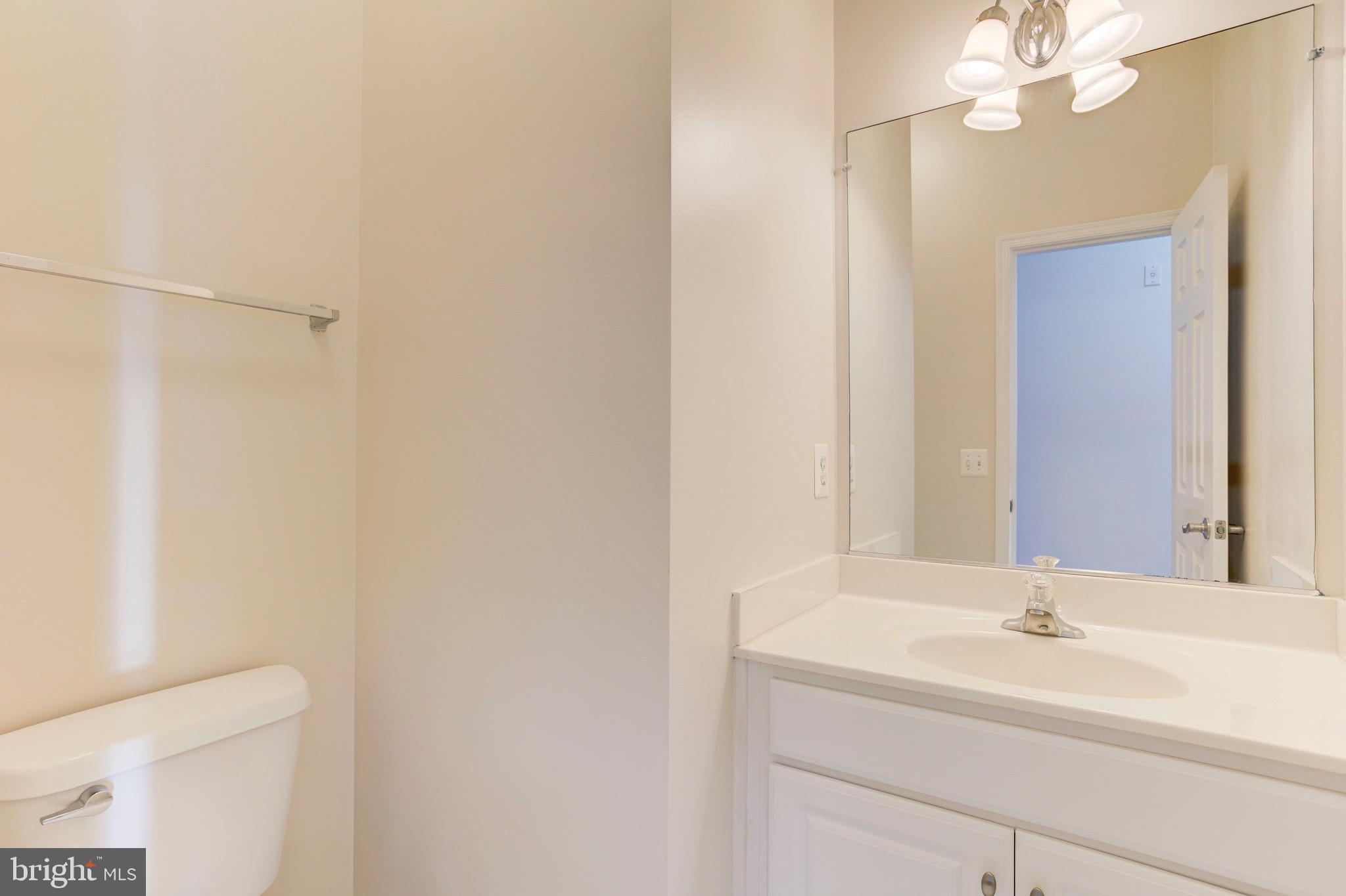 THE COMMONS ON WILLIAM SQUARE - Residential