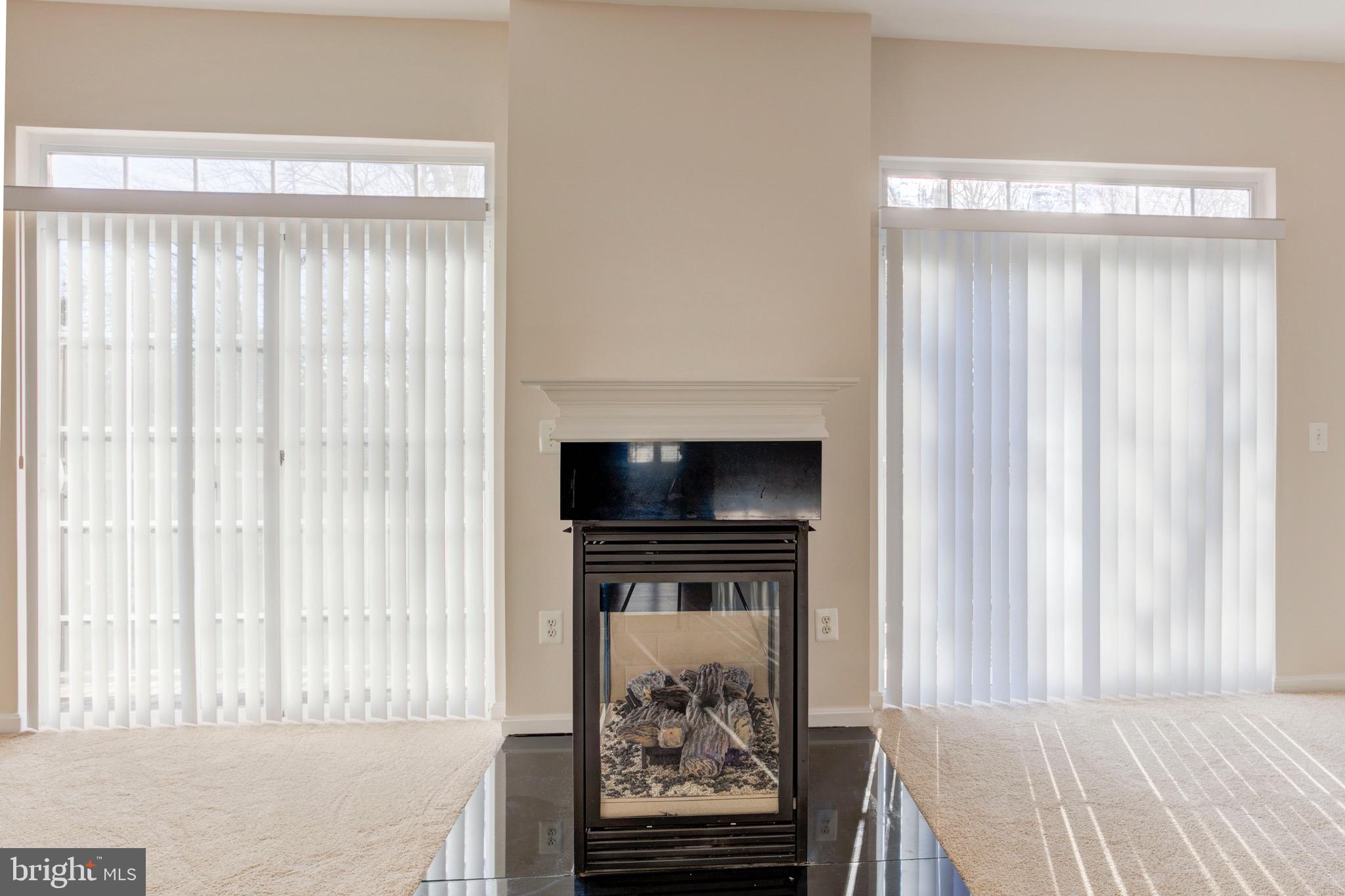 THE COMMONS ON WILLIAM SQUARE - Residential