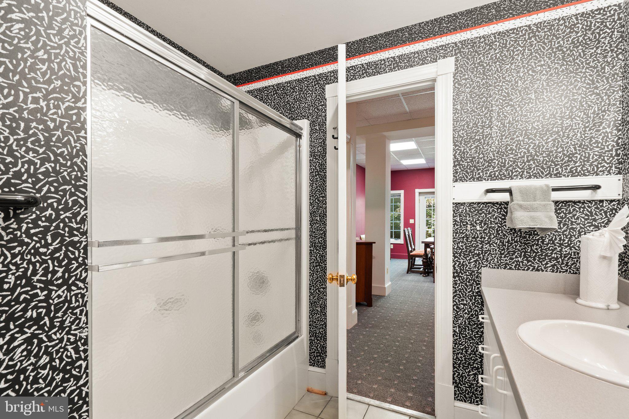 RILLHURST ESTATES - Residential