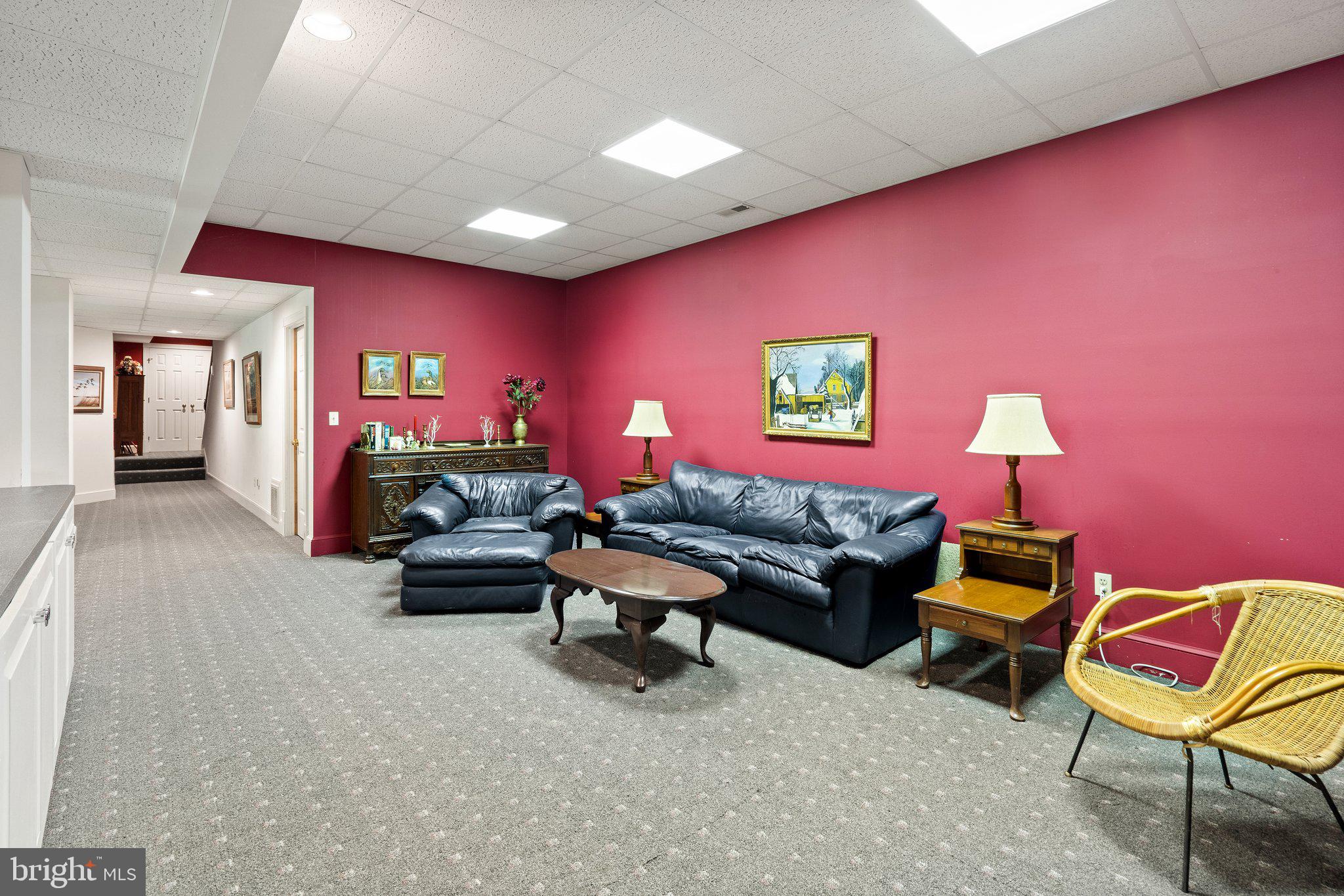 RILLHURST ESTATES - Residential