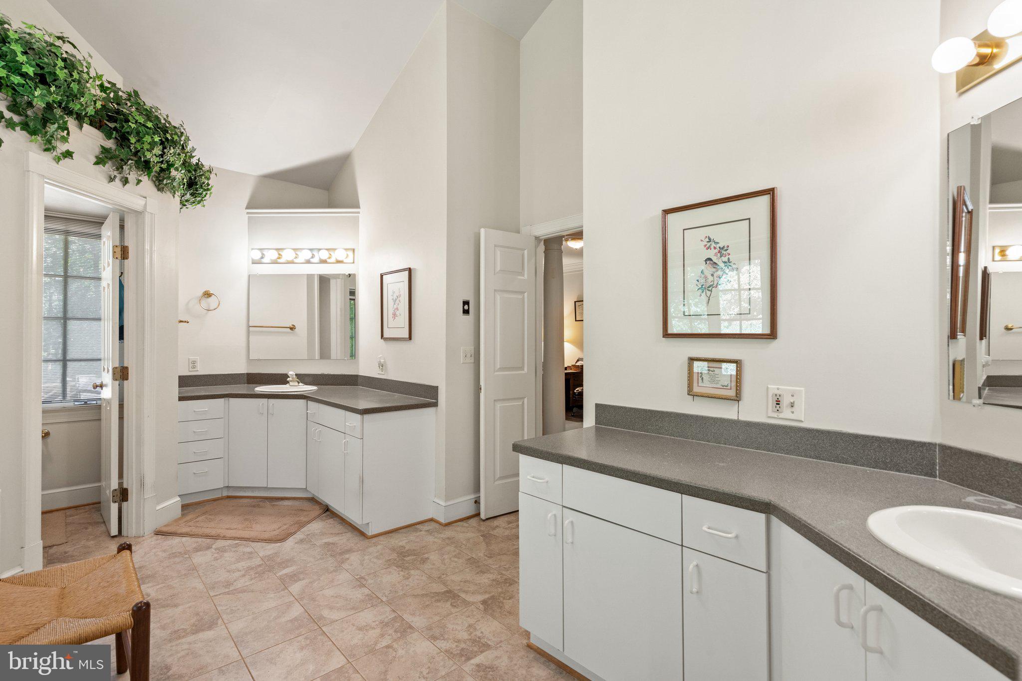 RILLHURST ESTATES - Residential