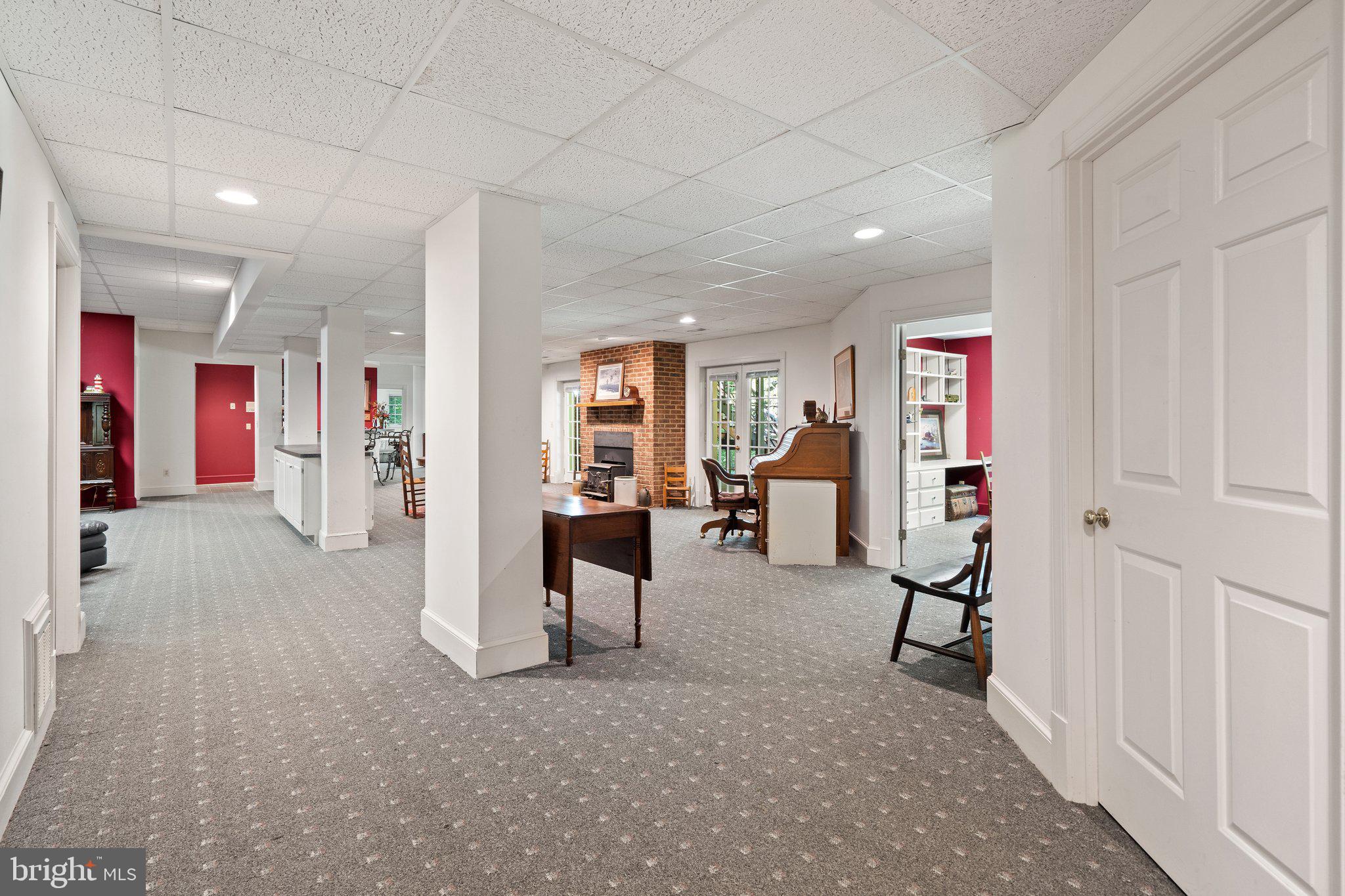 RILLHURST ESTATES - Residential