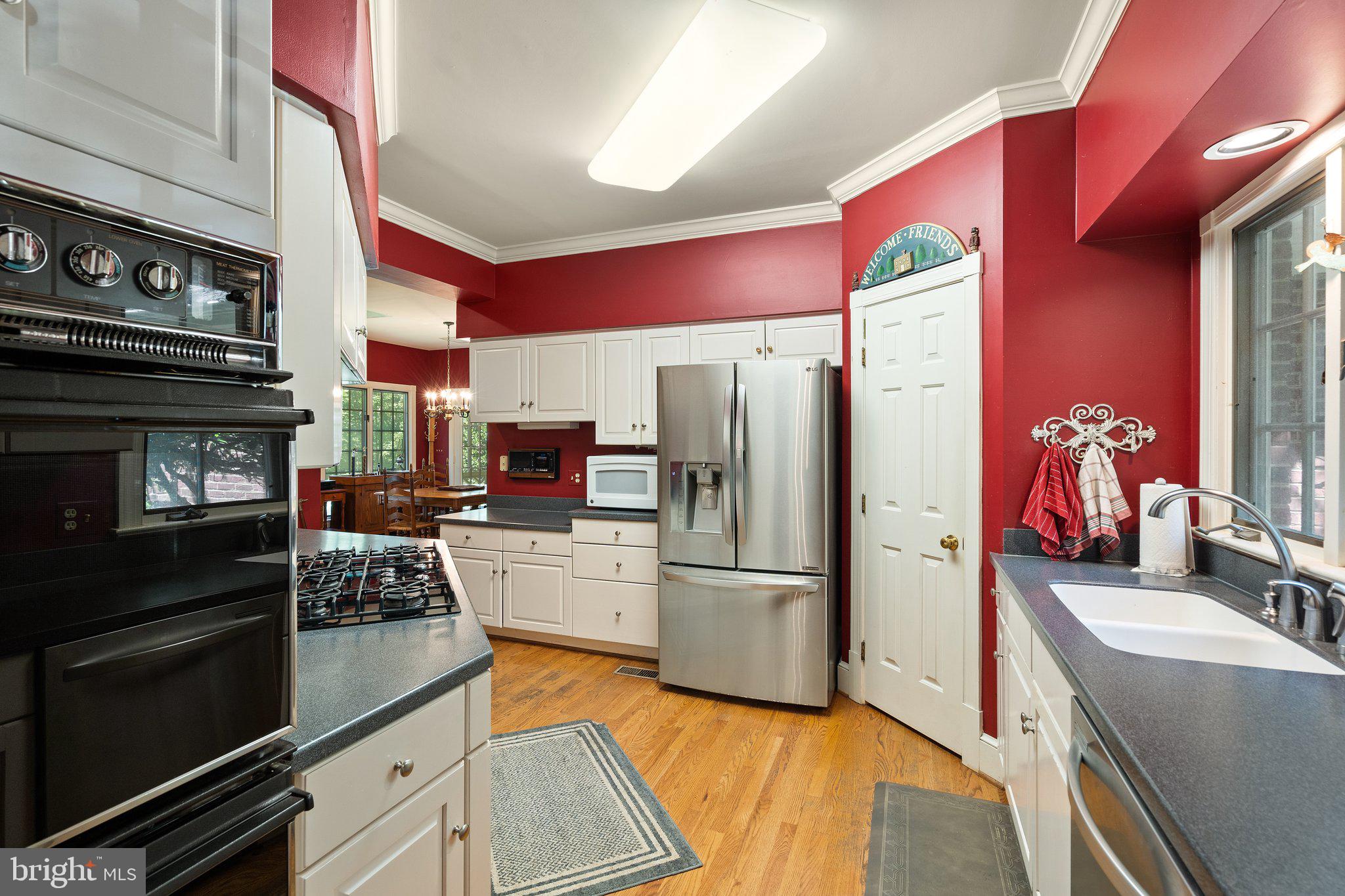 RILLHURST ESTATES - Residential