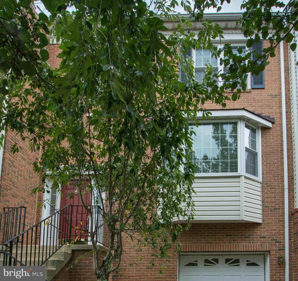 FARMWELL HUNT - Residential