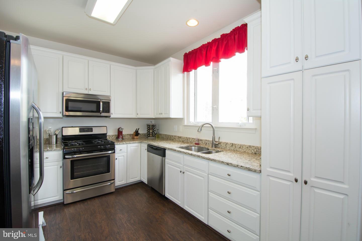 FARMWELL HUNT - Residential