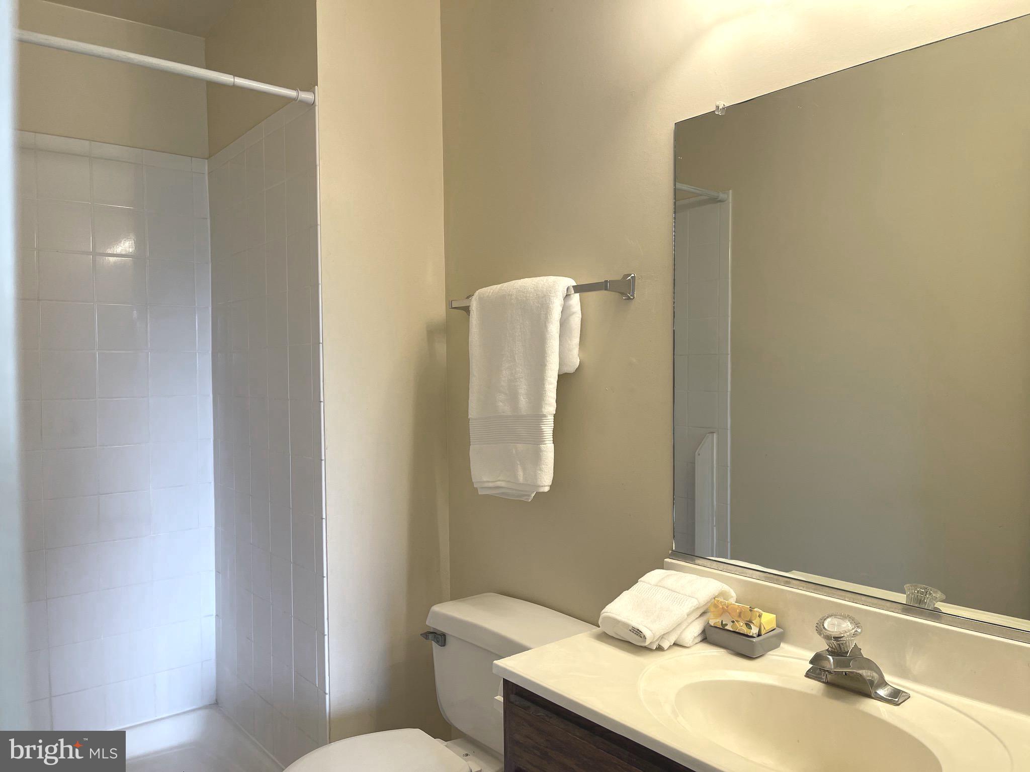 OAK SPRINGS - Residential