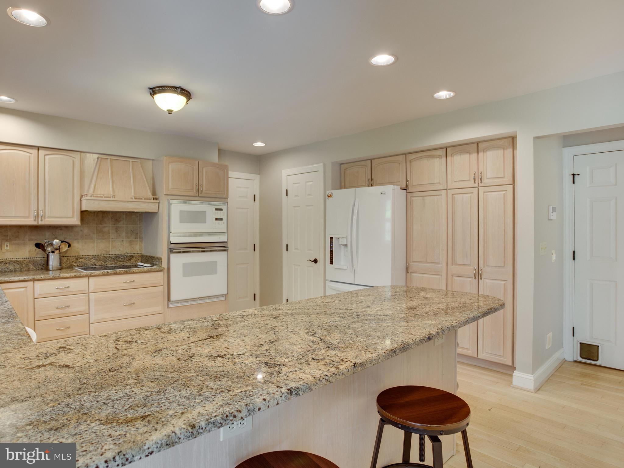 TALL OAKS - Residential