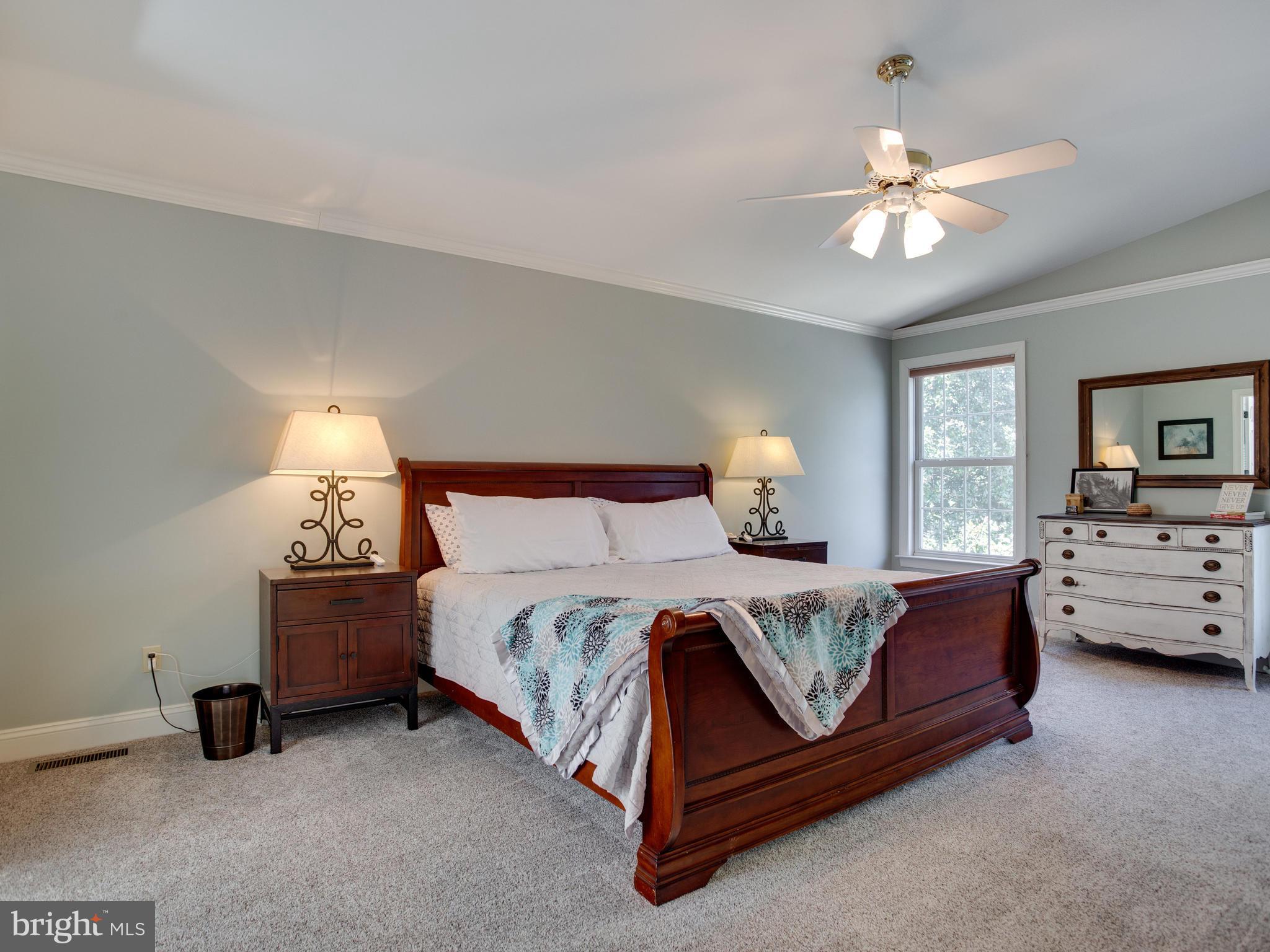 TALL OAKS - Residential