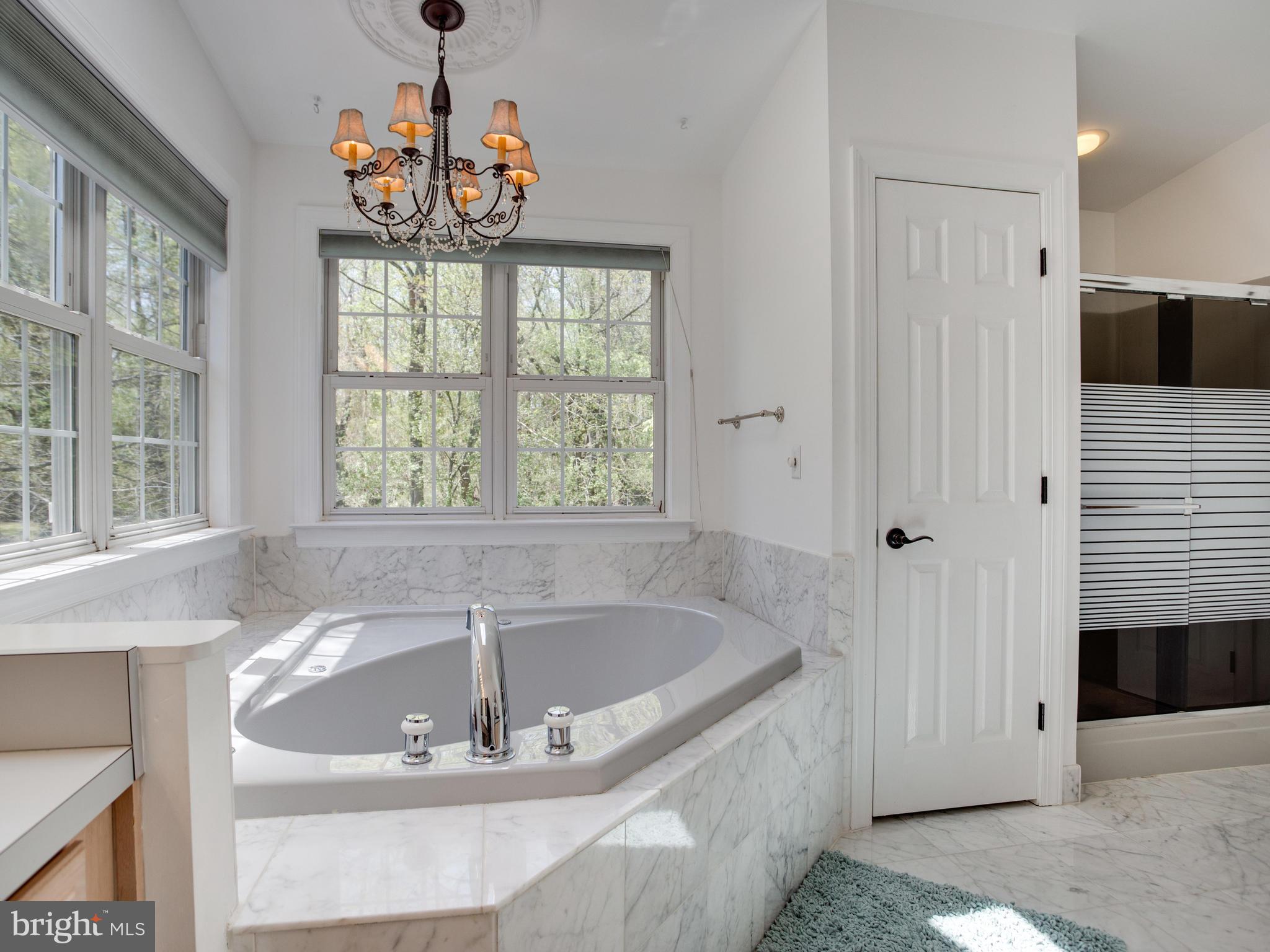 TALL OAKS - Residential