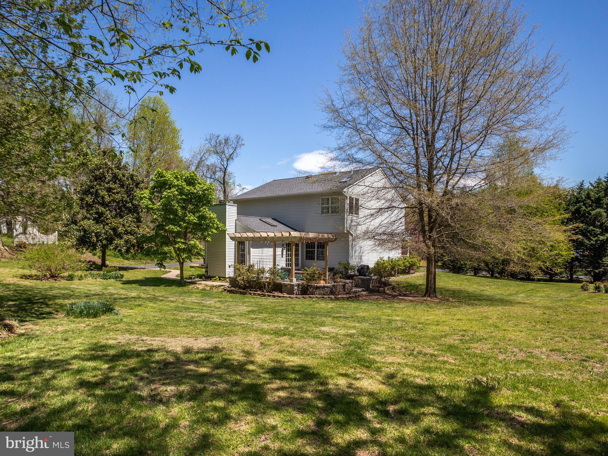 TALL OAKS - Residential