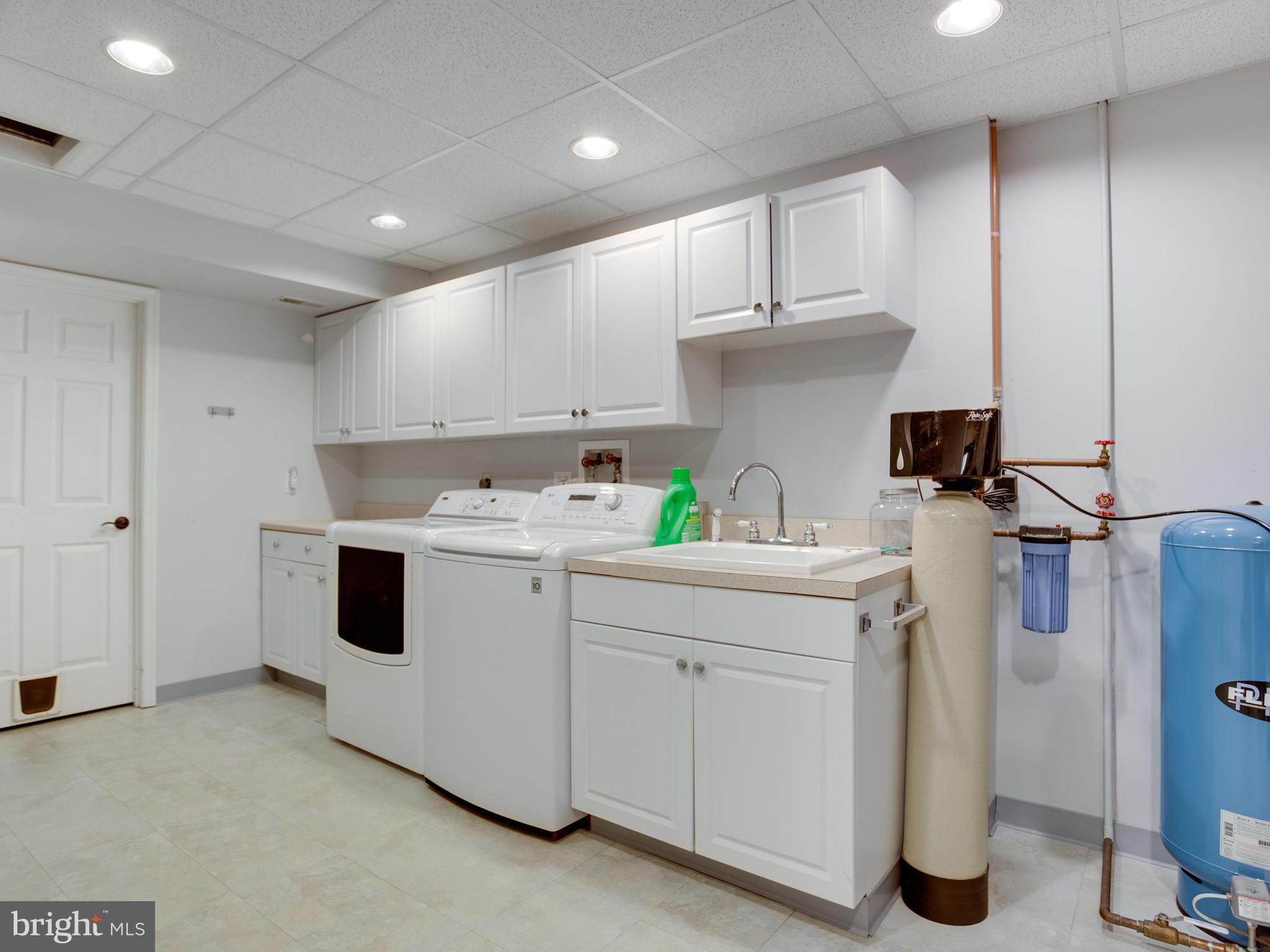 TALL OAKS - Residential