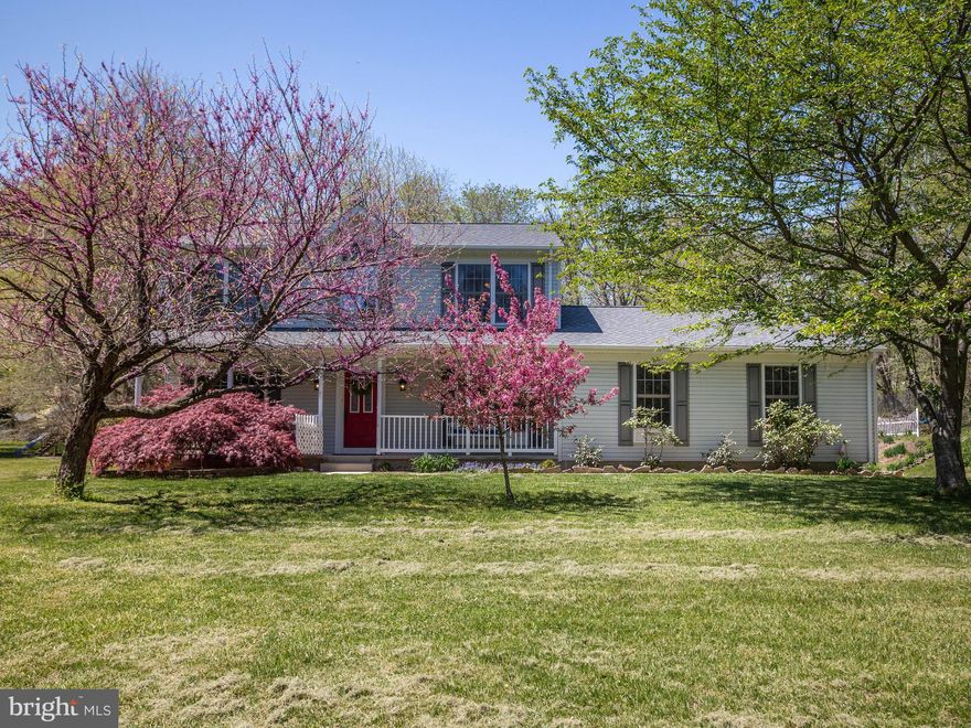 TALL OAKS!- 2 Acres on Cul De Sac! 3 BR 2.5 BA w/ Office/Library & partially Finished Basement w/ walk out. Huge Kitchen. Liv Rm & Fam Room w/Pellet Stove! Massive MSTR BATH. Spacious Laundry Room, Laundry Chute, Storage Galore, Backyard perfect for entertaining! Invisible Fence! Fireflies in the Summer & Sledding in the Winter, Come Enjoy the Beauty of Tall Oaks! Easy commute to metro areas.