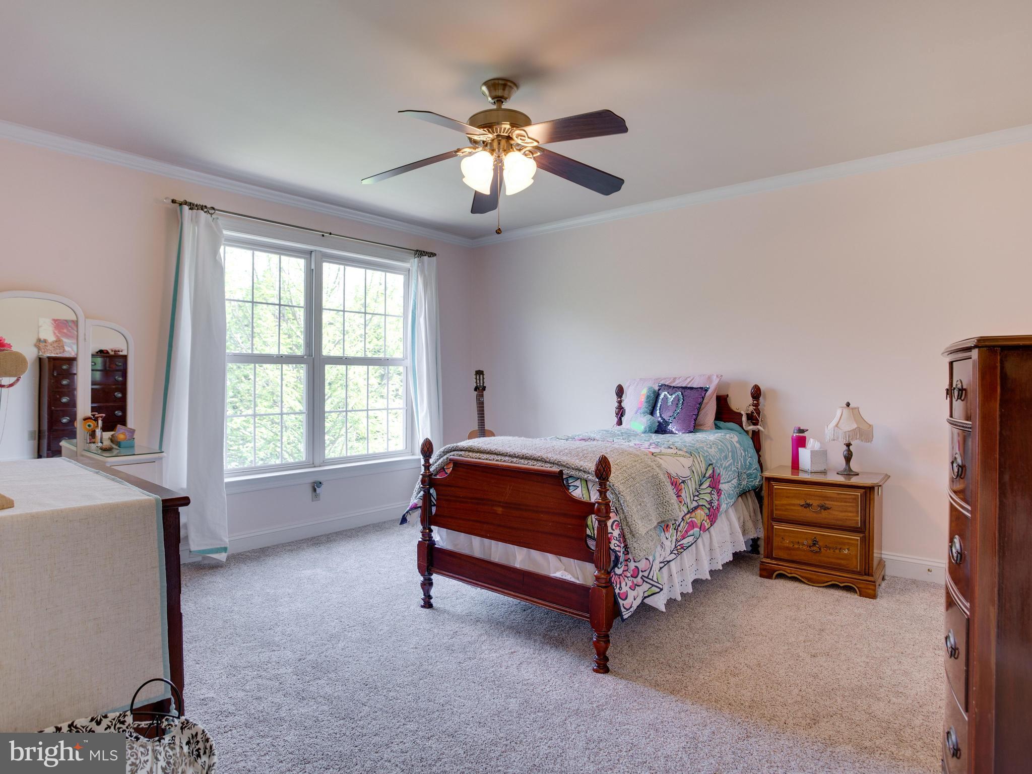 TALL OAKS - Residential