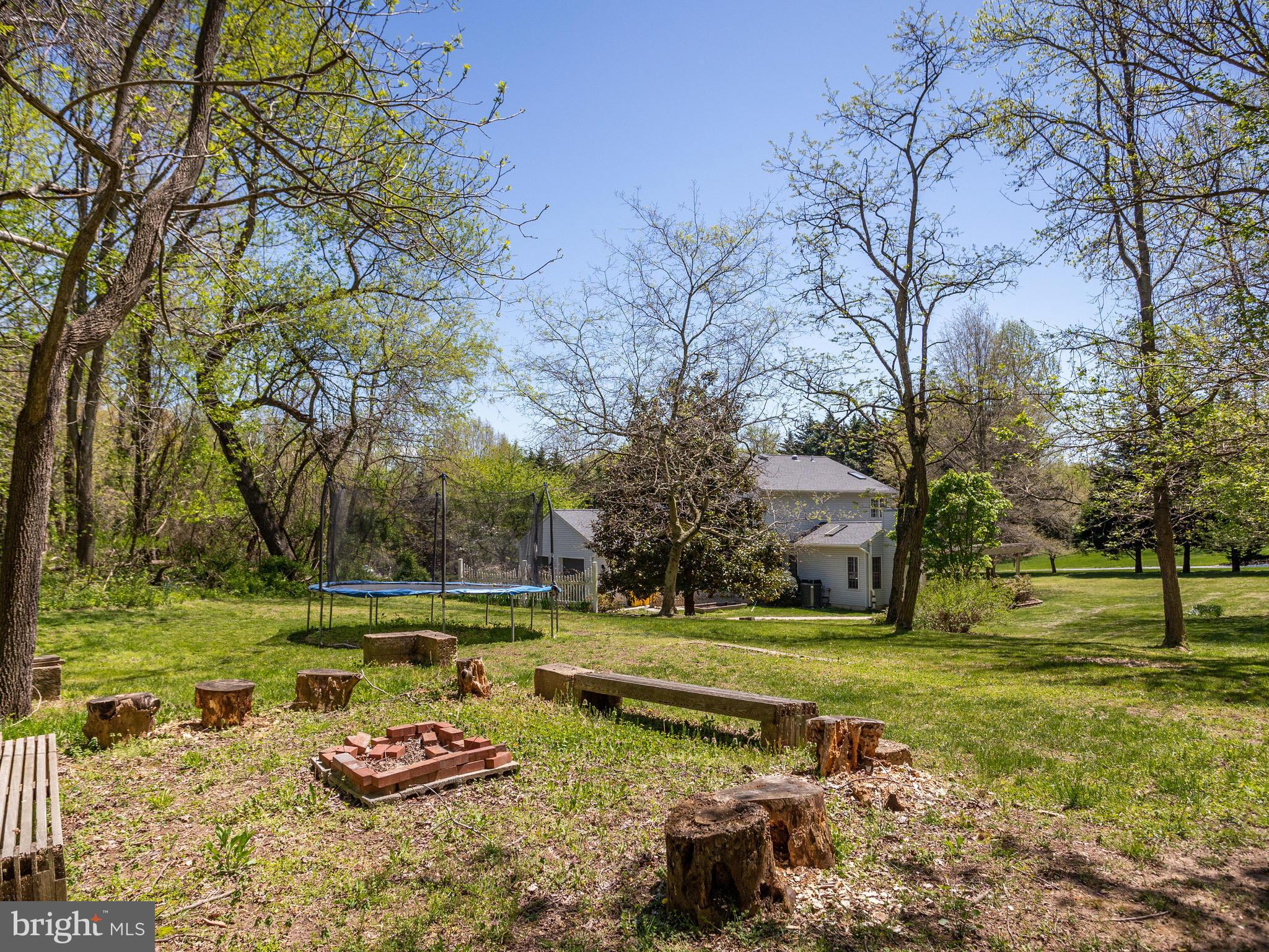 TALL OAKS - Residential