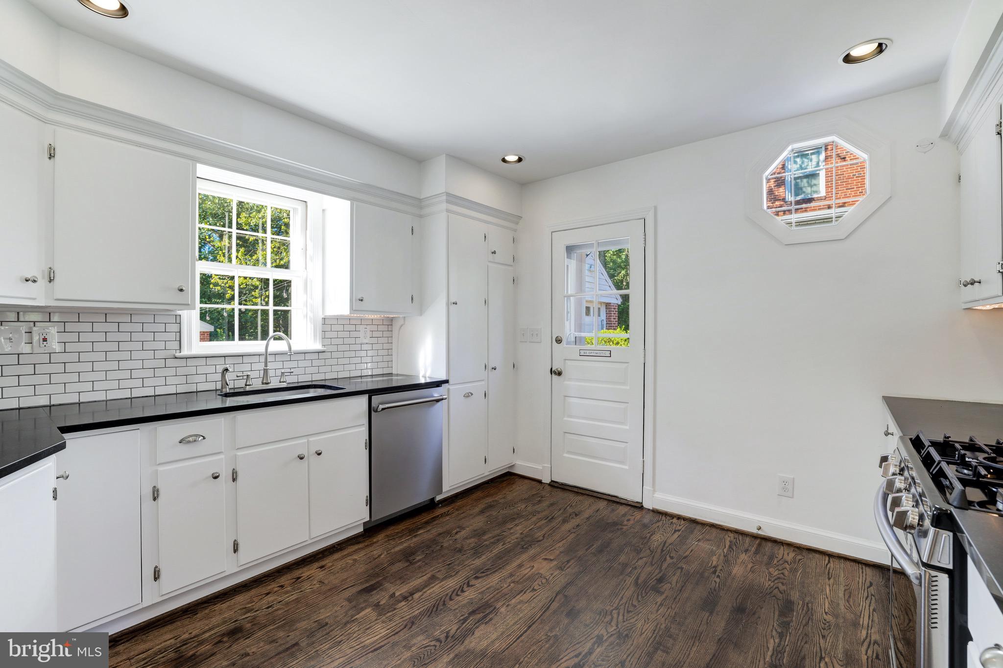 HILLWOOD - Residential