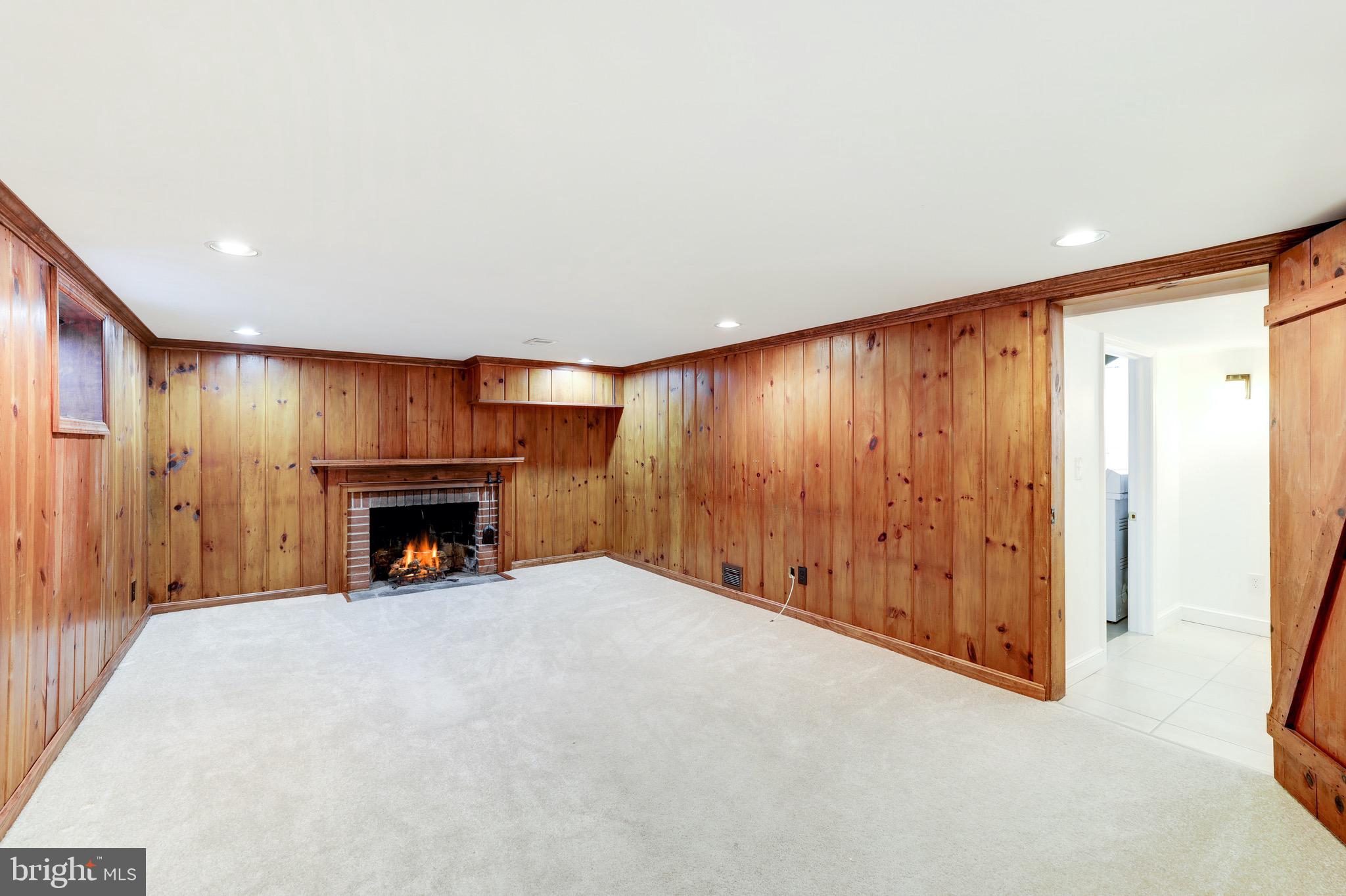 HILLWOOD - Residential