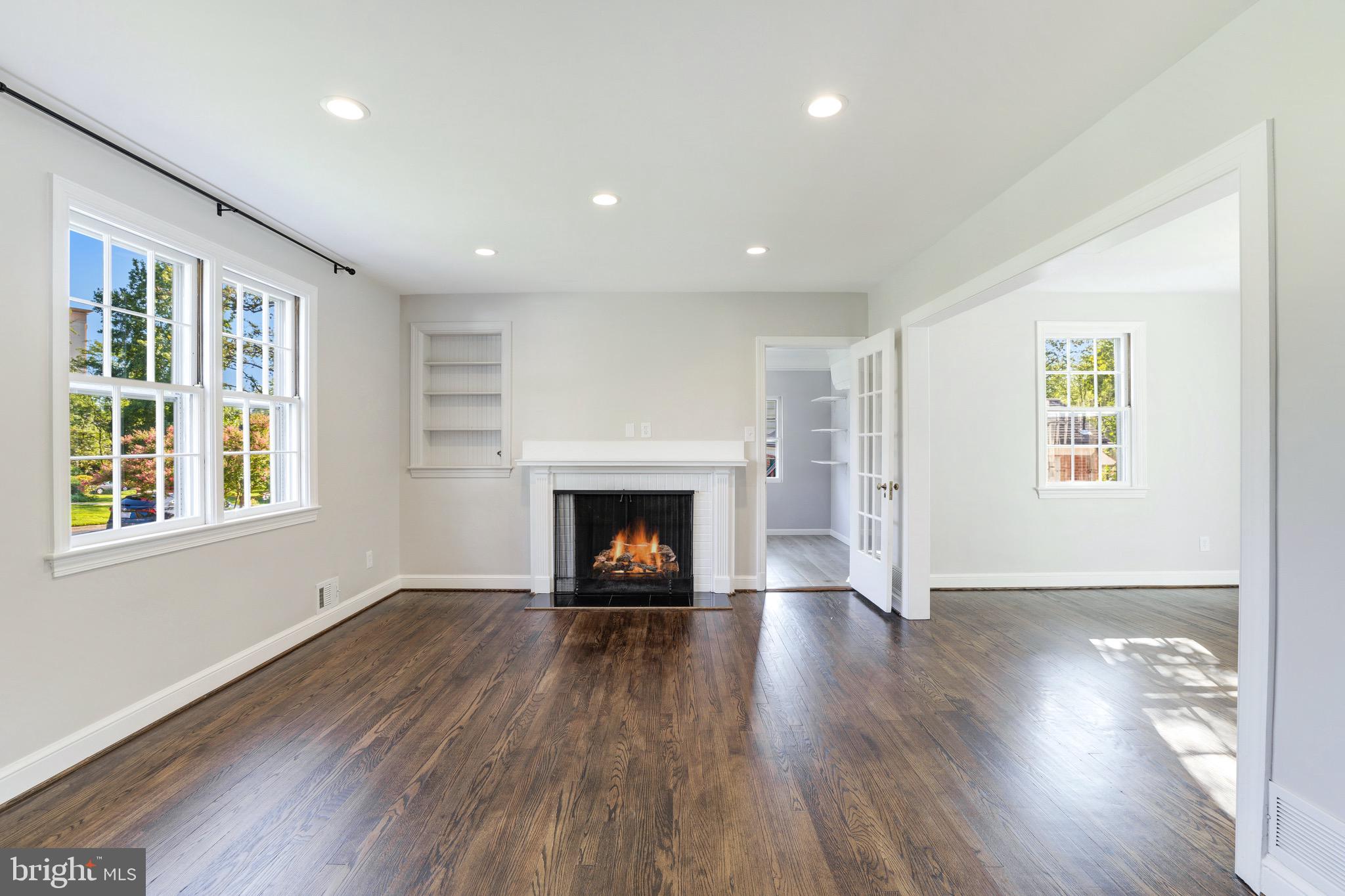 HILLWOOD - Residential