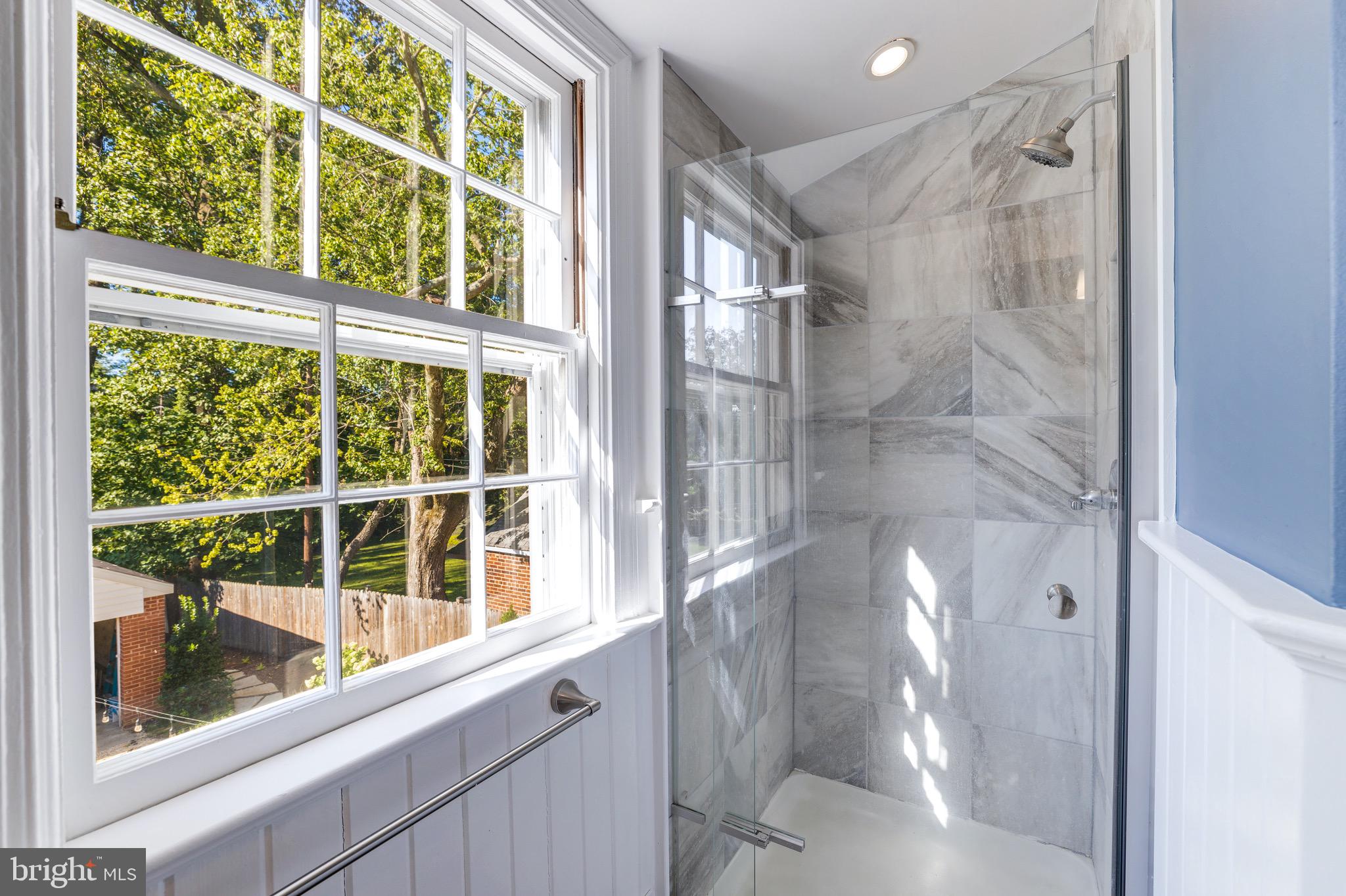 HILLWOOD - Residential