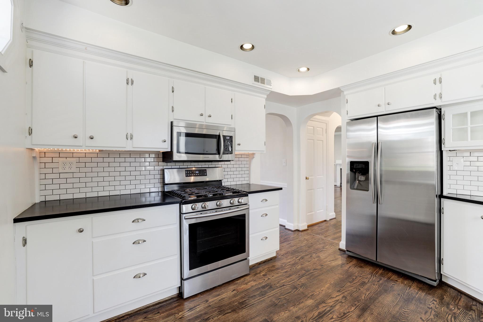 HILLWOOD - Residential