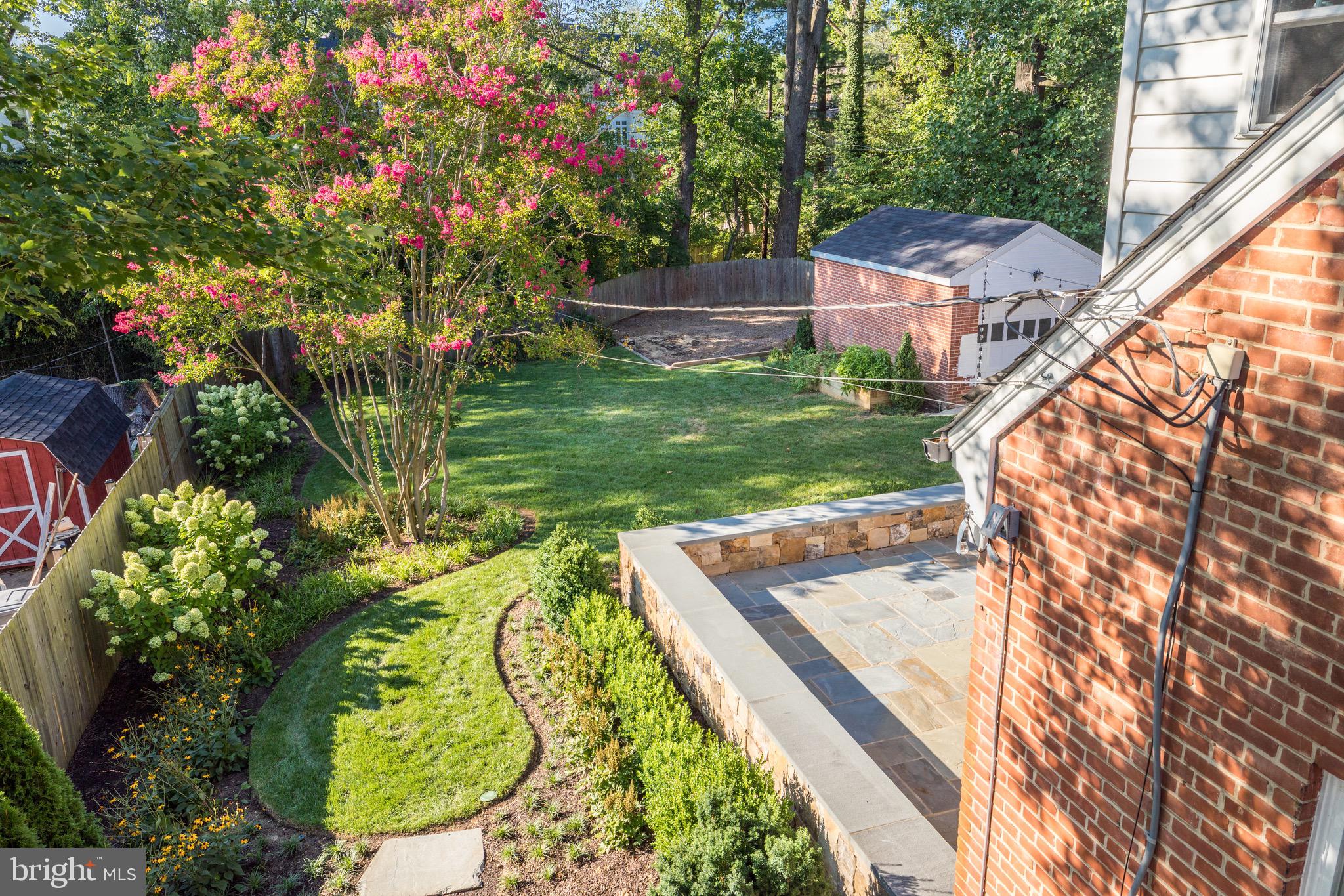 HILLWOOD - Residential