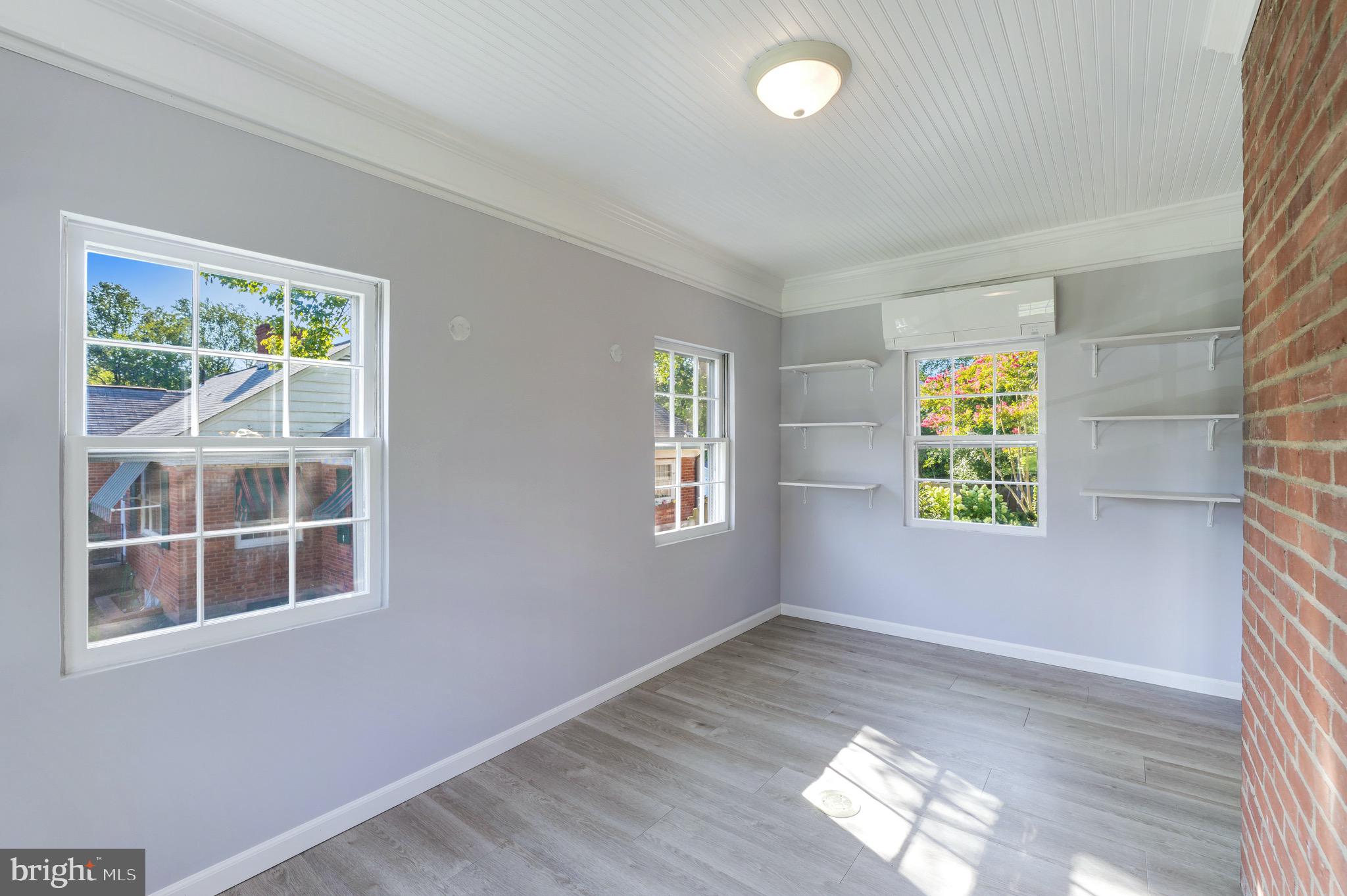 HILLWOOD - Residential