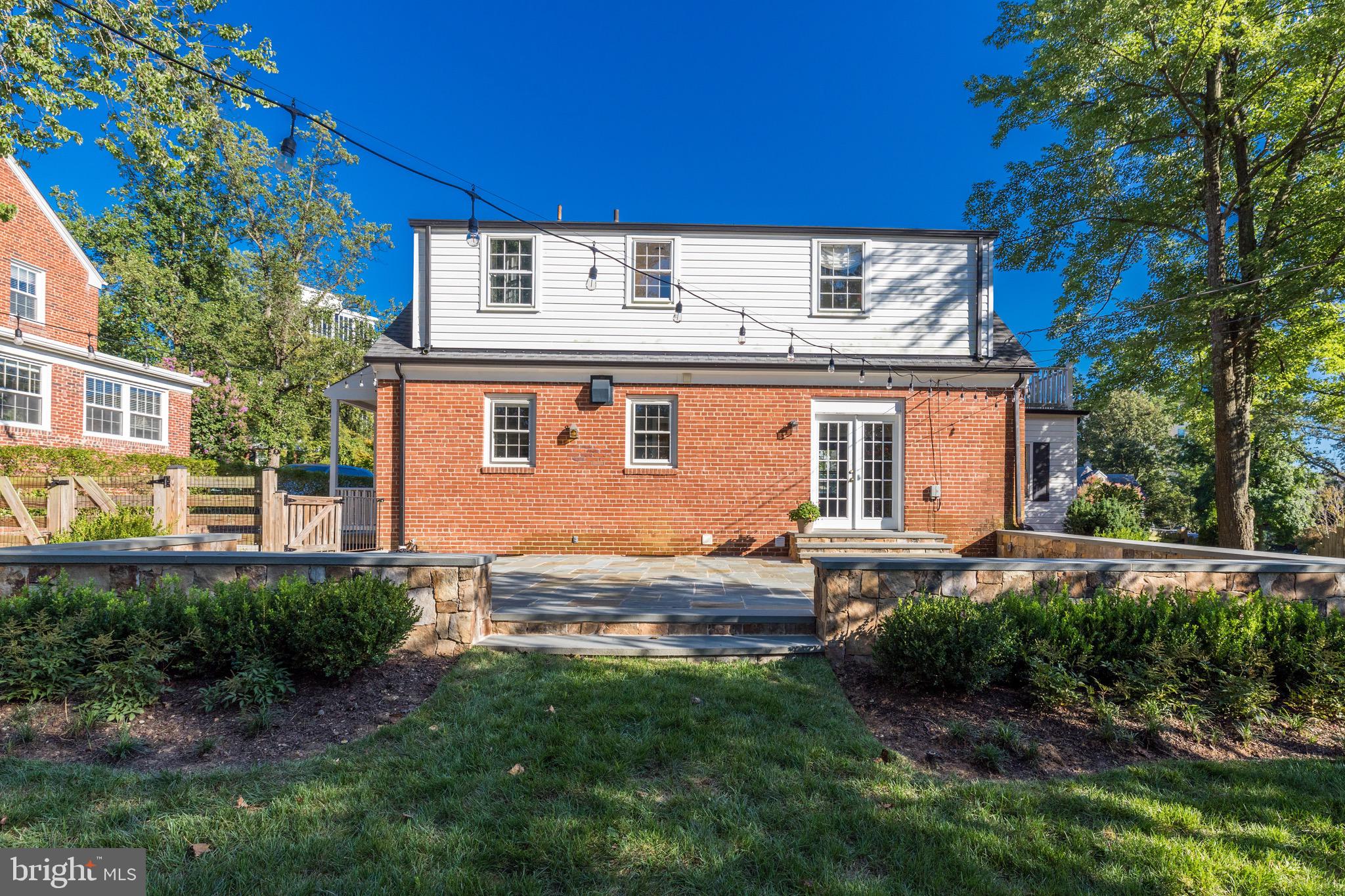 HILLWOOD - Residential